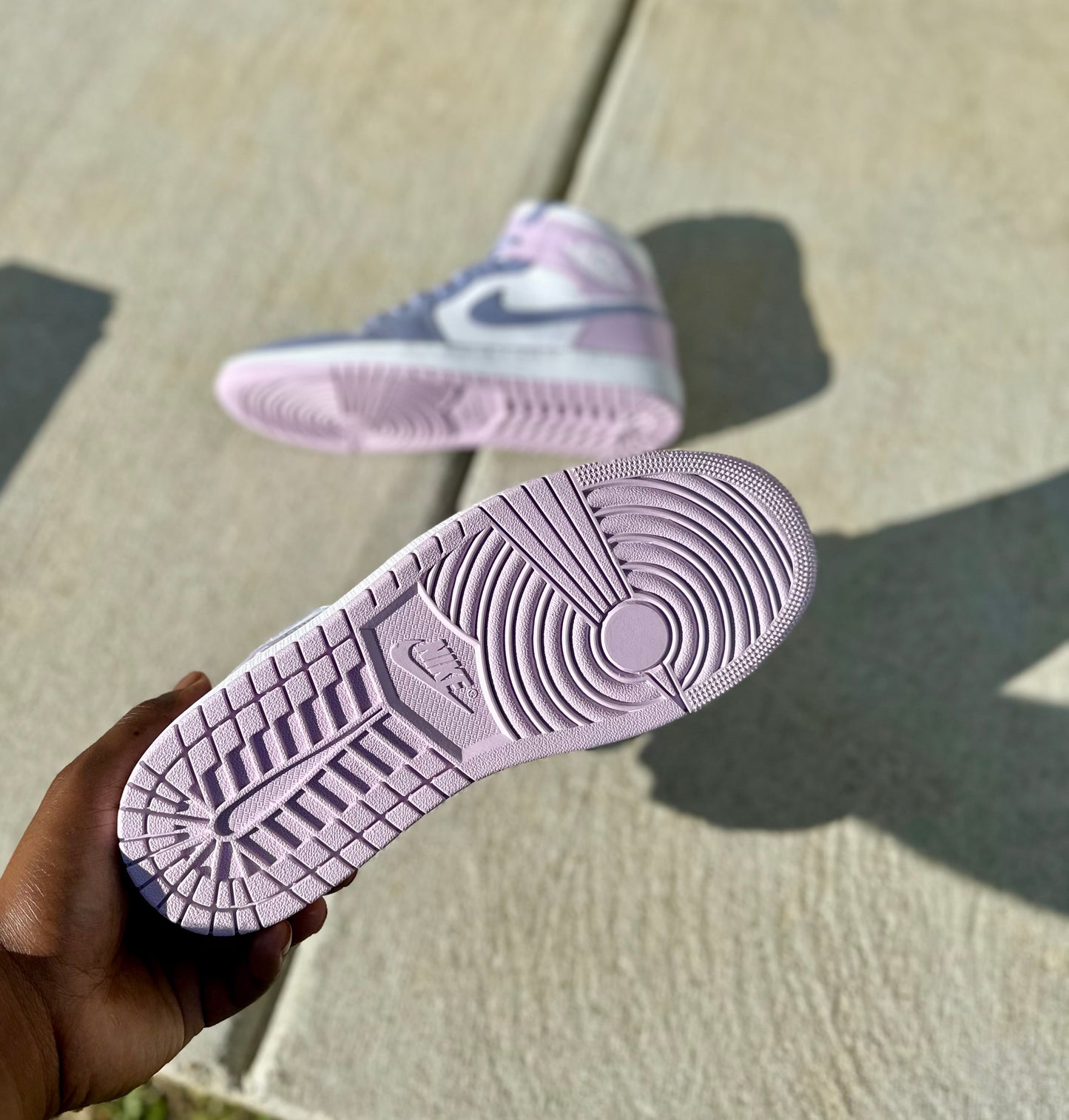 Jordan 1 Mid “ Indigo Haze Doll White”