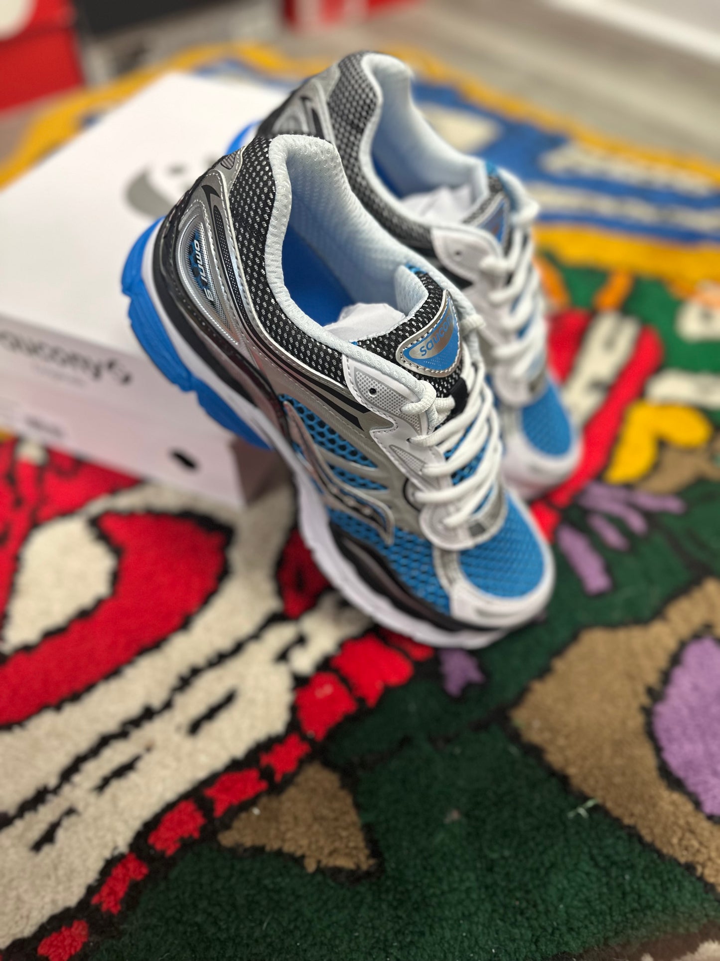 Saucony Progrid Omni 9 “Royal Silver”