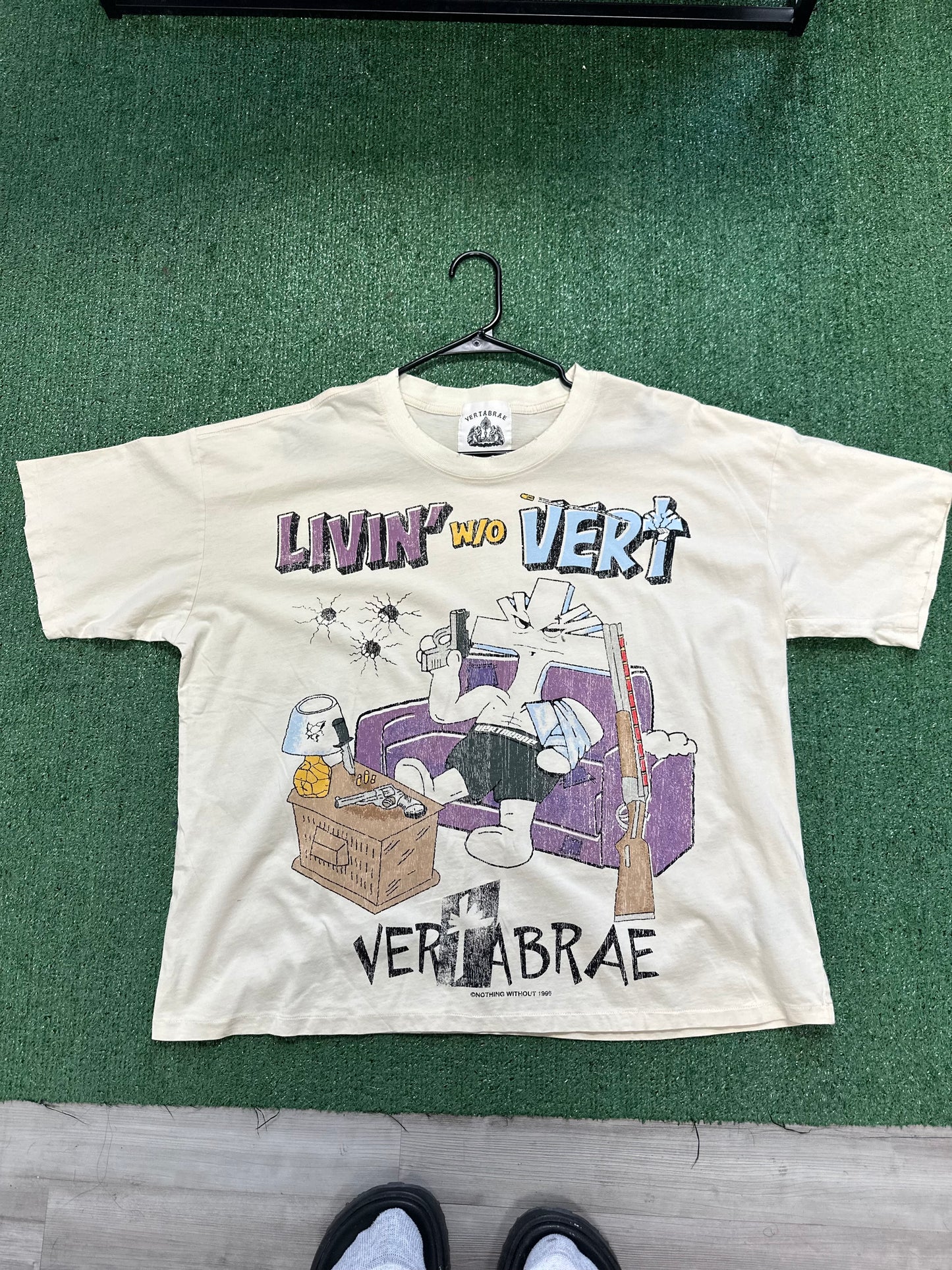 VERTABRAE
LIVIN' W/O VERT TEE "CREAM"