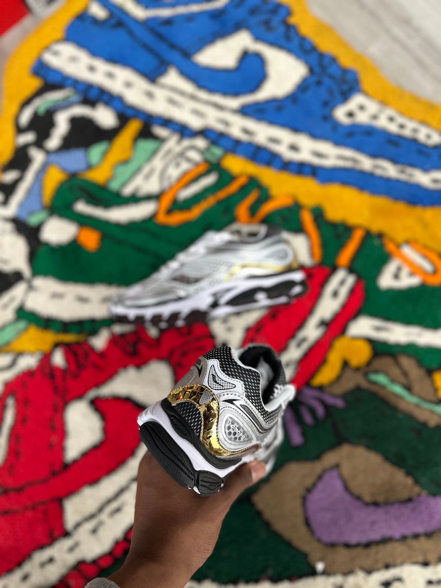 Saucony OG Progrid Omni 9 Silver / Gold