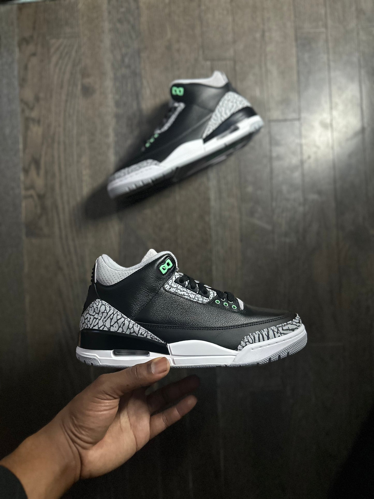 Jordan 3 Retro “Green Glow”