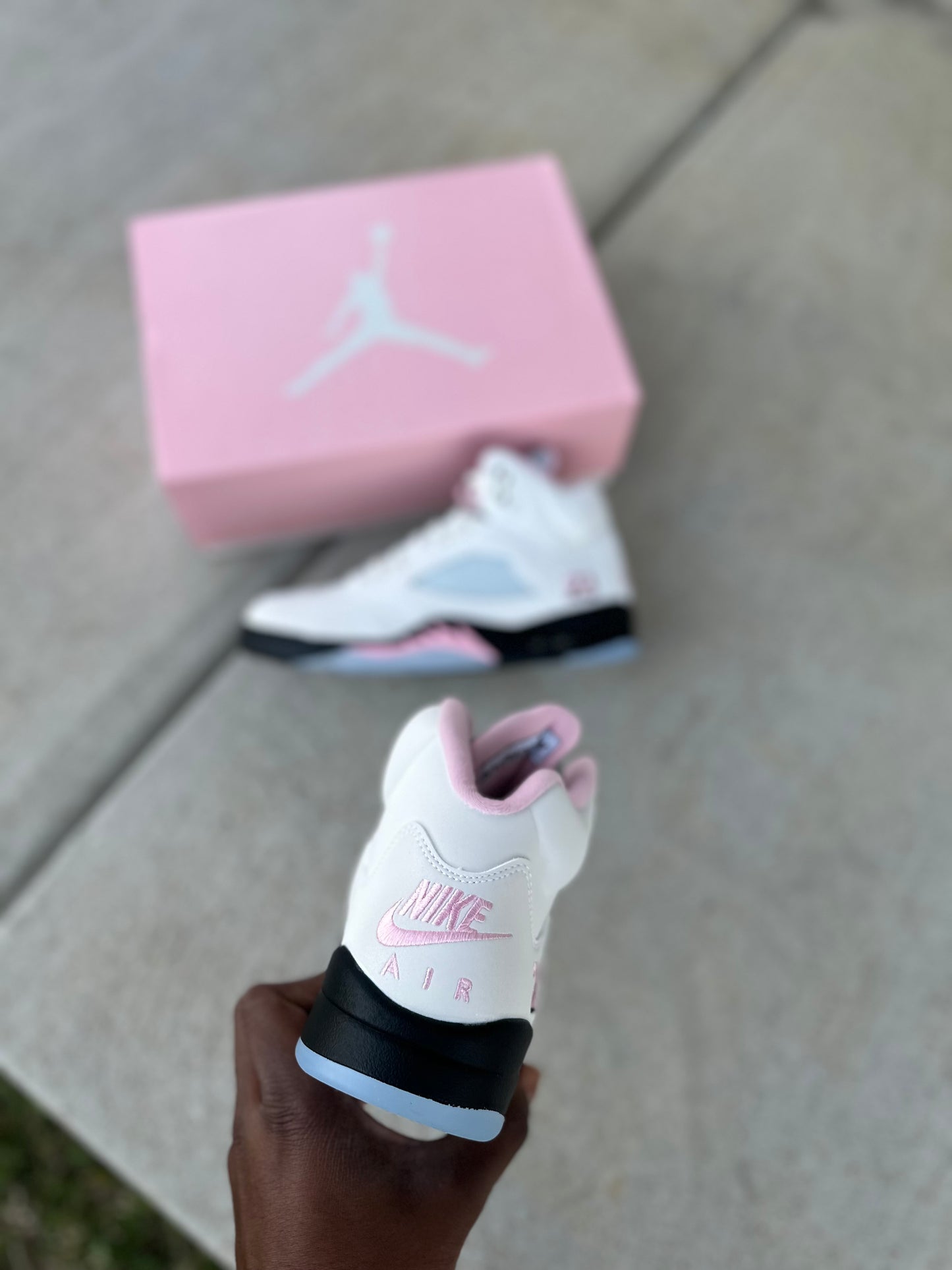 Jordan 5 Retro “Medium Soft Pink”