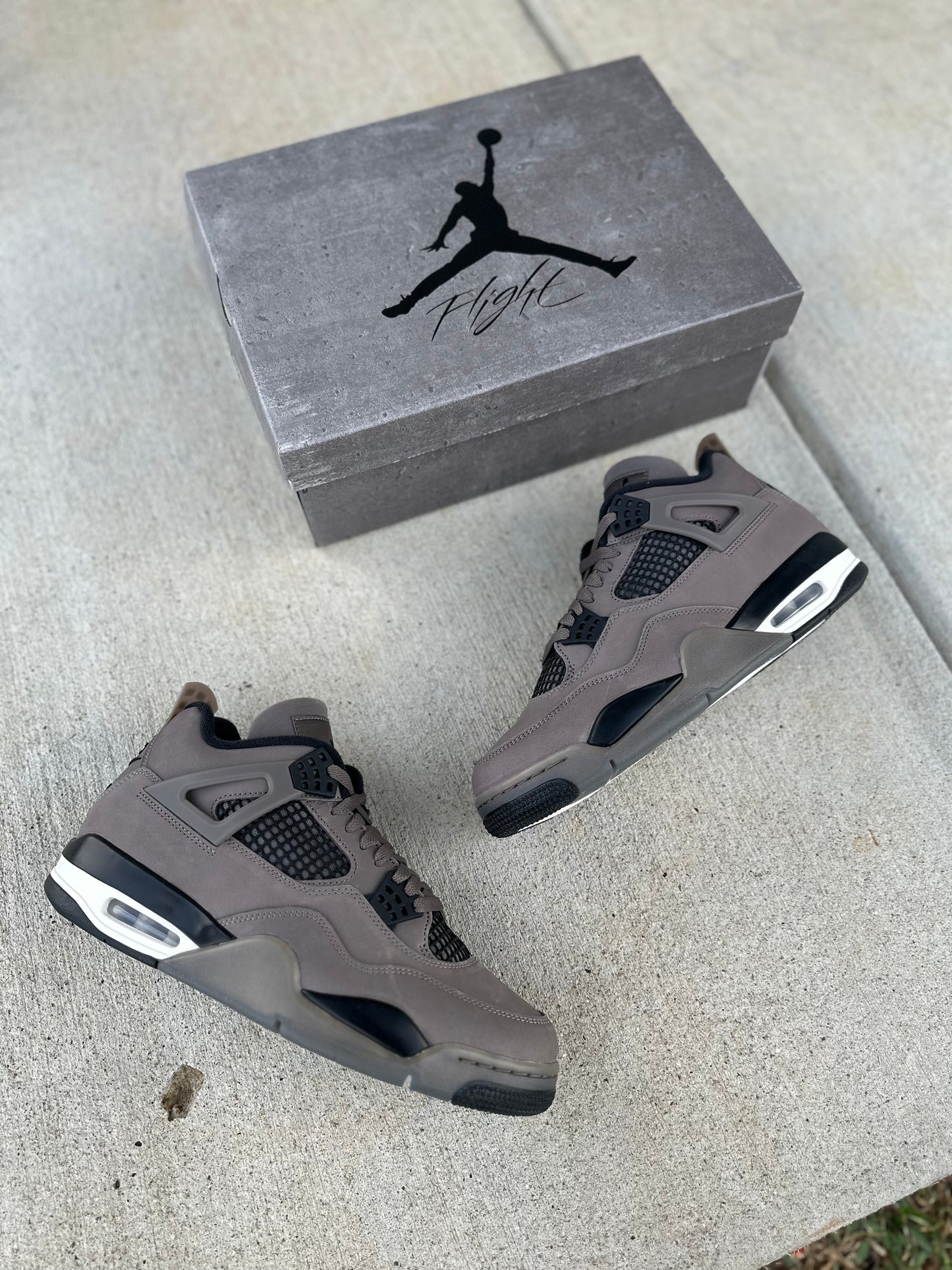 Jordan 4 Retro “Cave Stone”