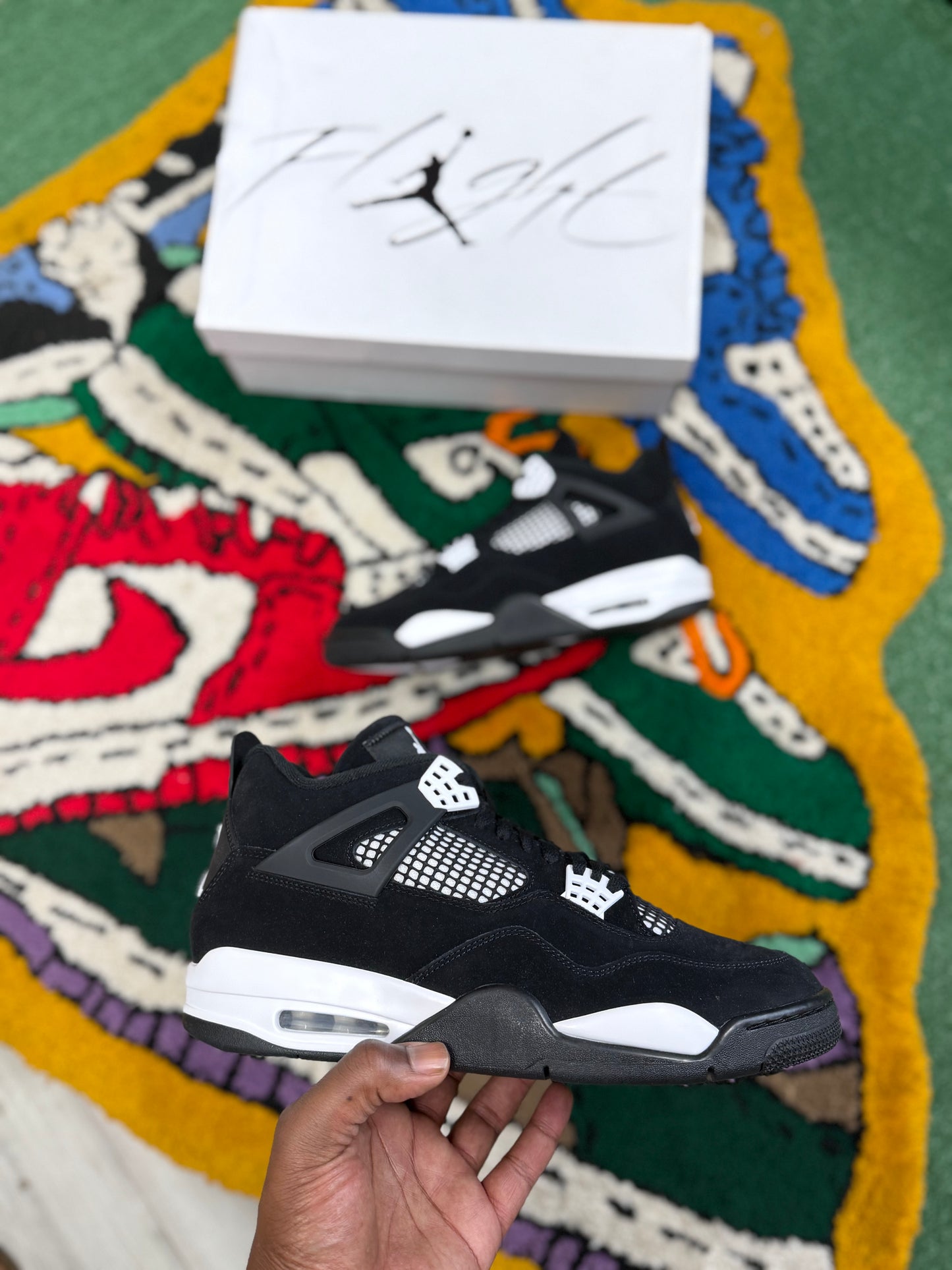 Jordan 4 Retro “White Thunder”