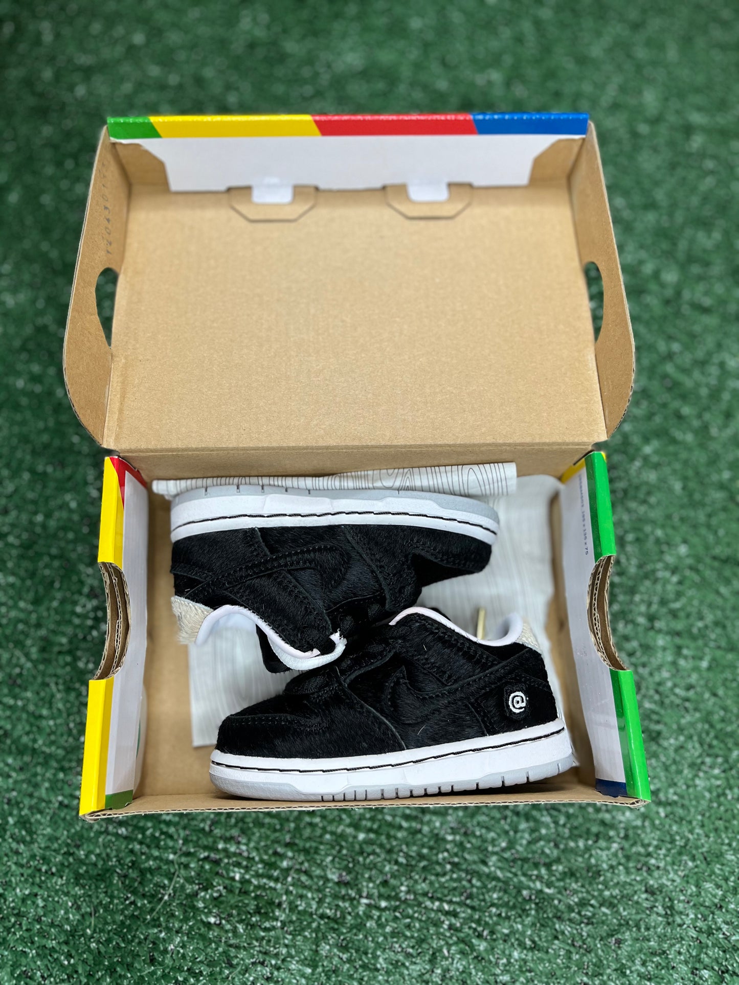 Medicom Toy X Dunk Low SB TD 
“BE@RBRICK”