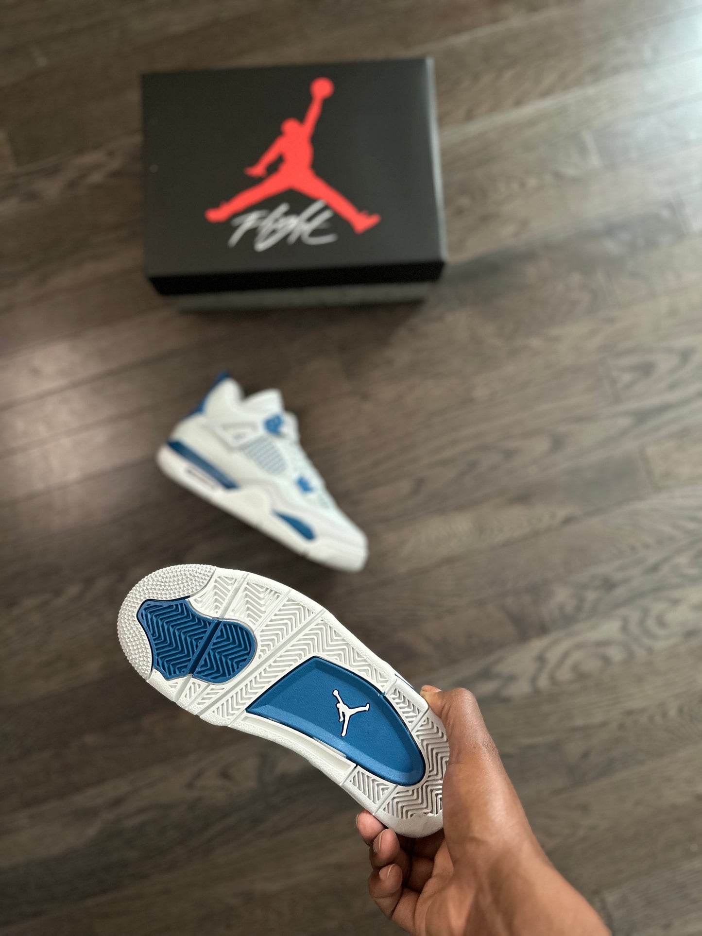 Jordan 4 Retro ‘Military Blue”(2024)