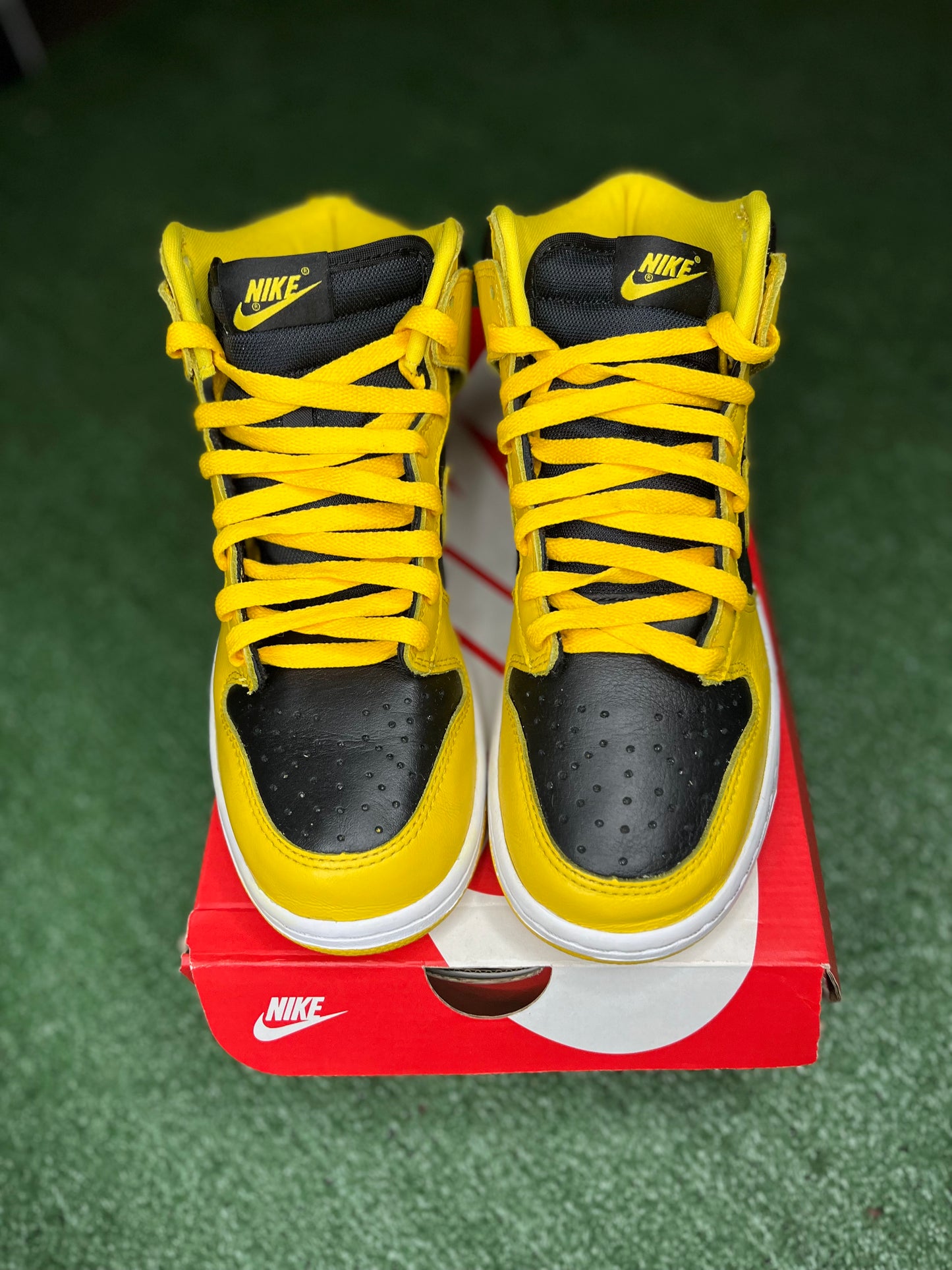 Nike Dunk High “Varsity Maize”