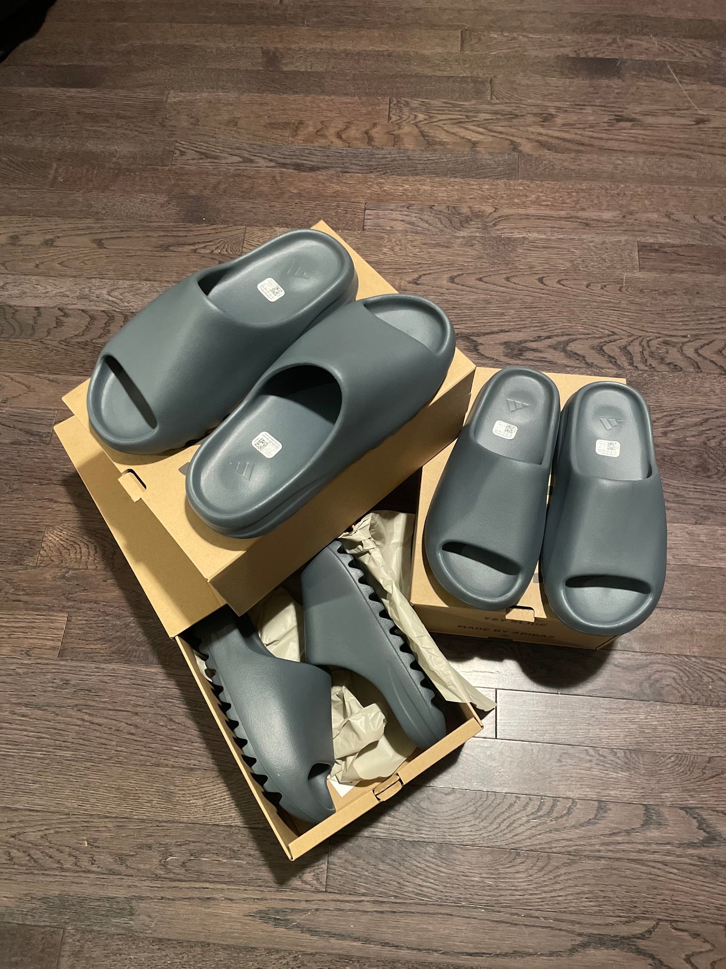 Yeezy slide “Slate Marine “