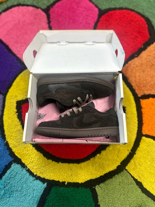Travis Scott X Air Jordan 1 Retro Low “Velvet Brown”
