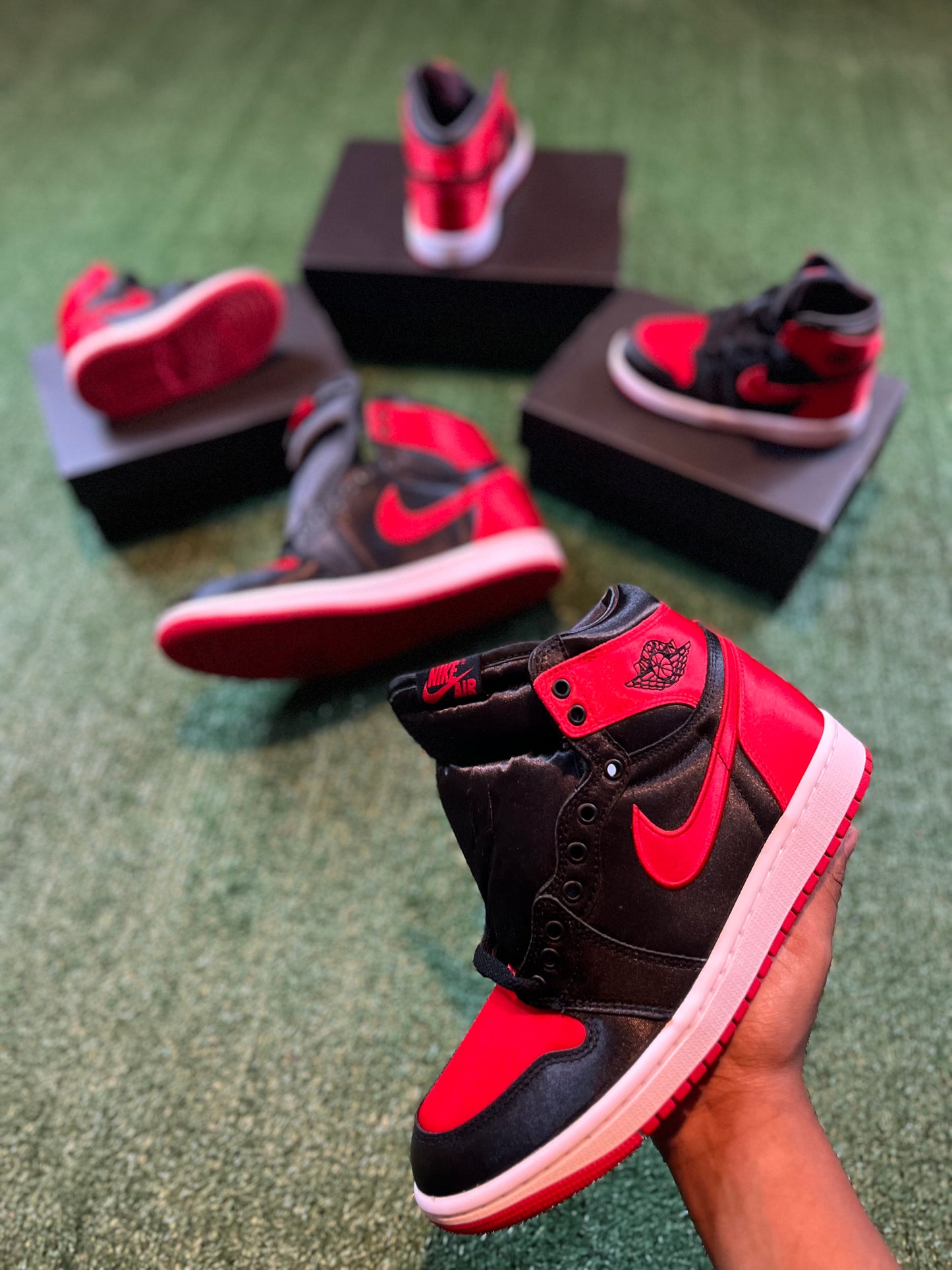 Jordan 1 Retro High OG “Satin Bred”