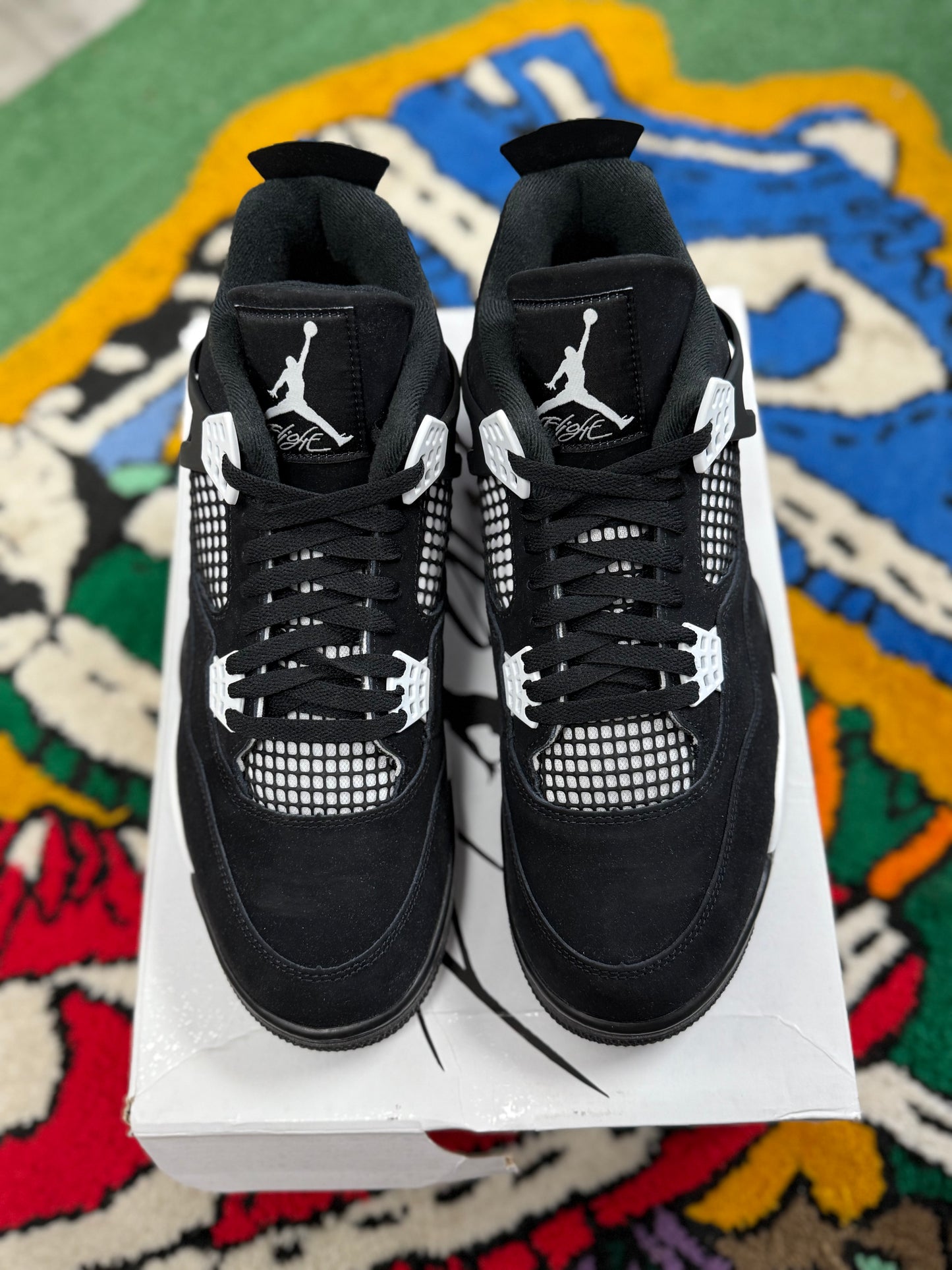 Jordan 4 Retro “White Thunder”