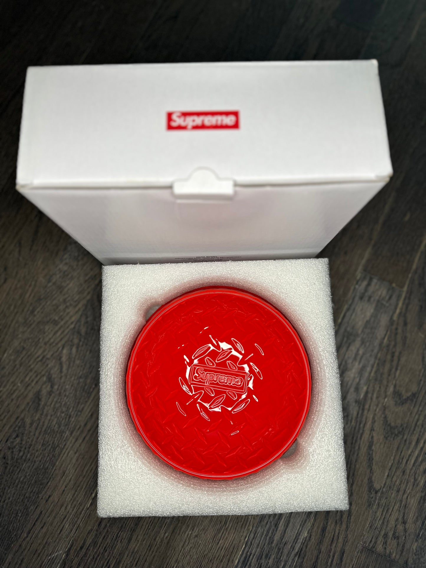 Supreme Diamond Plate Dog Bowl (Red)