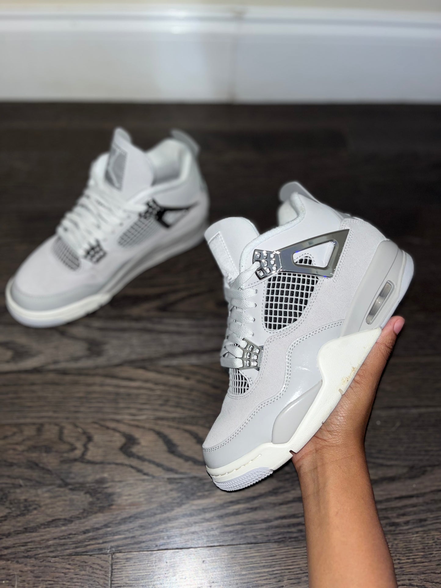 Air Jordan 4 Retro “ Frozen Moments”