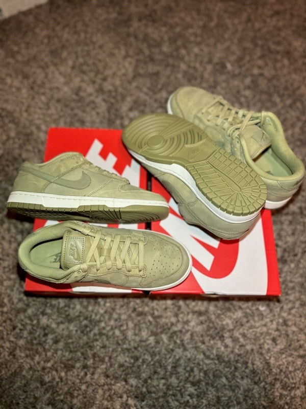 Dunk Low premium “Neutral Olive”