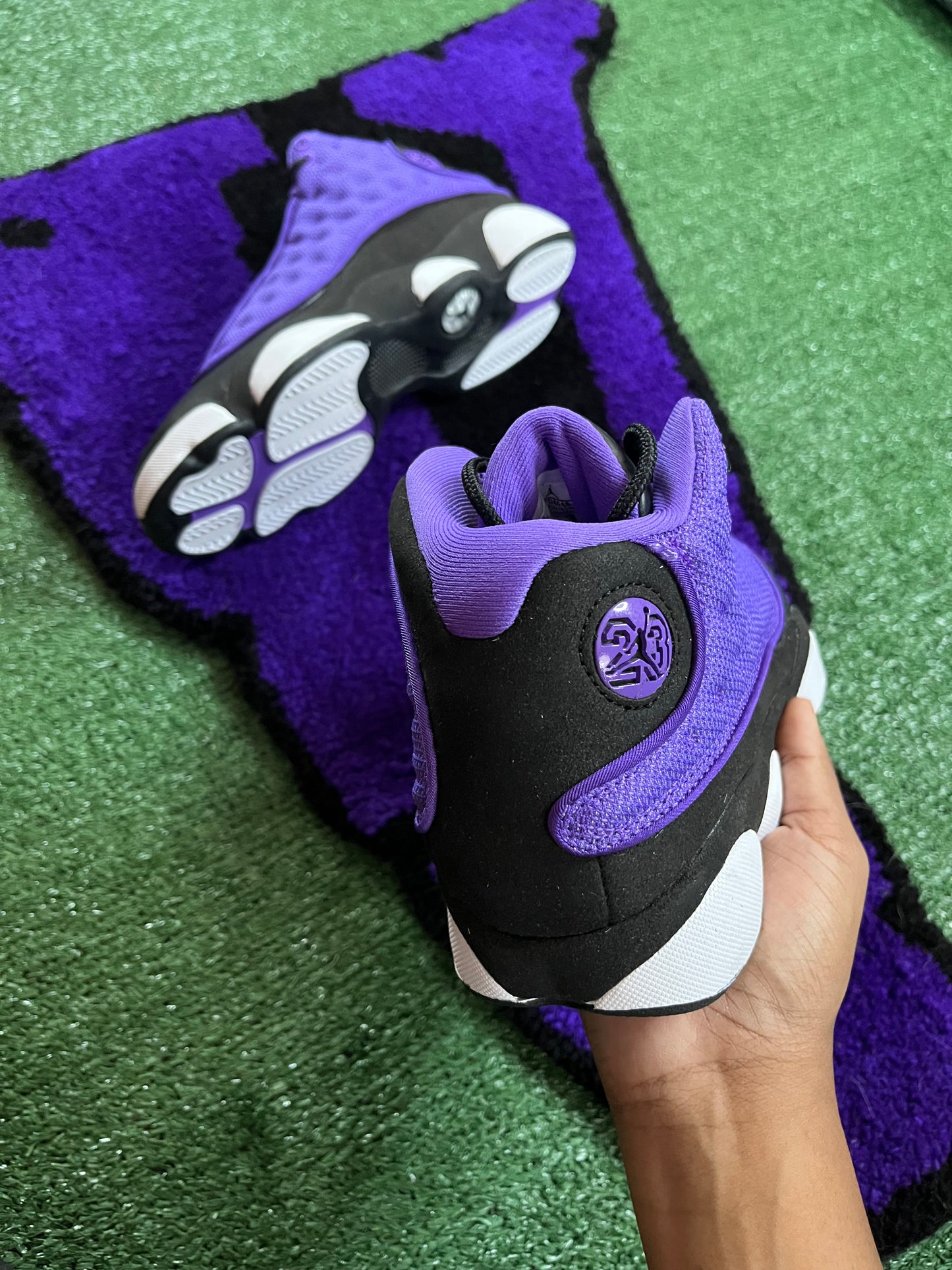 Air Jordan 13 Retro “Purple Venom”