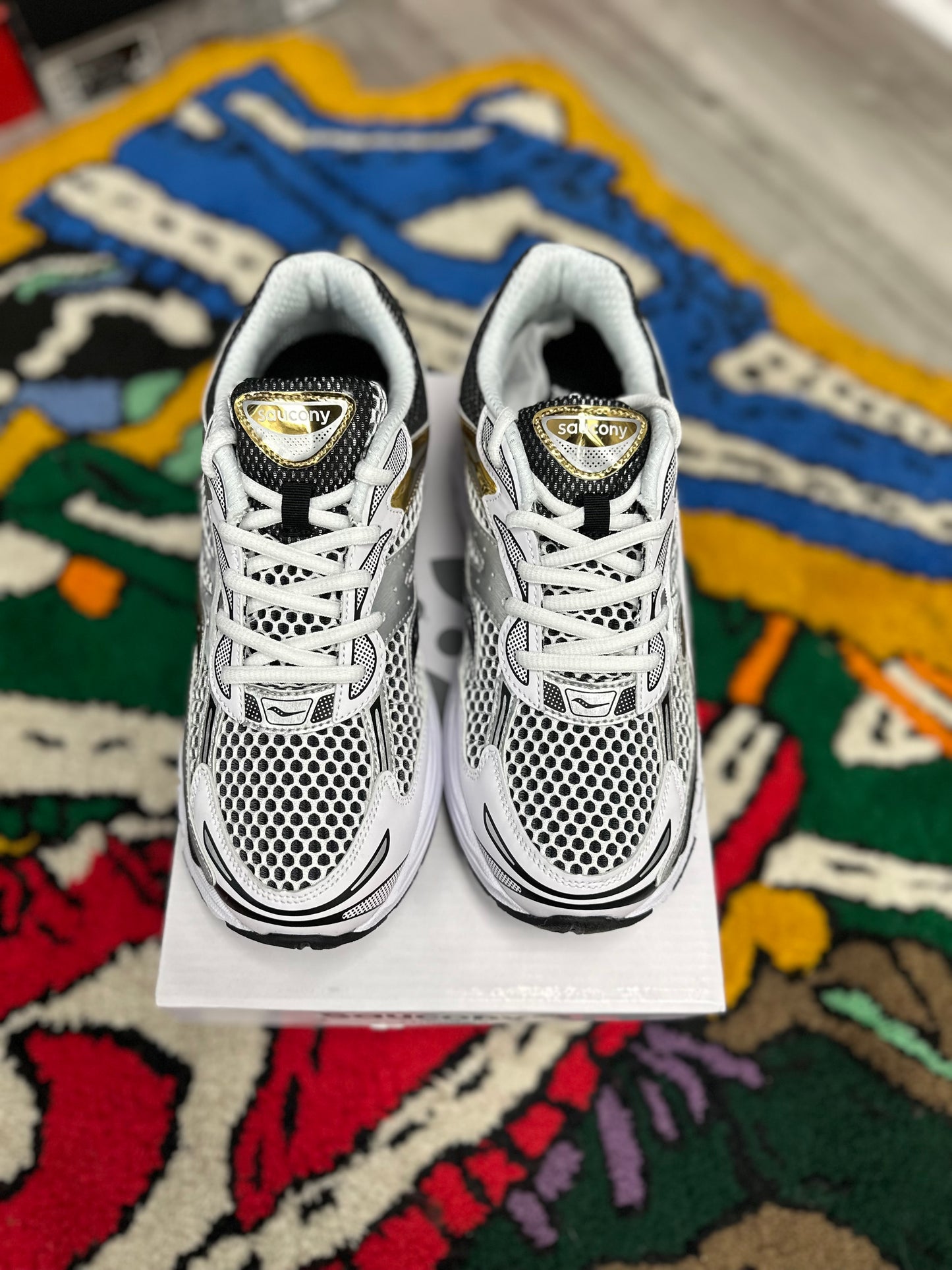 Saucony OG Progrid Omni 9 Silver / Gold