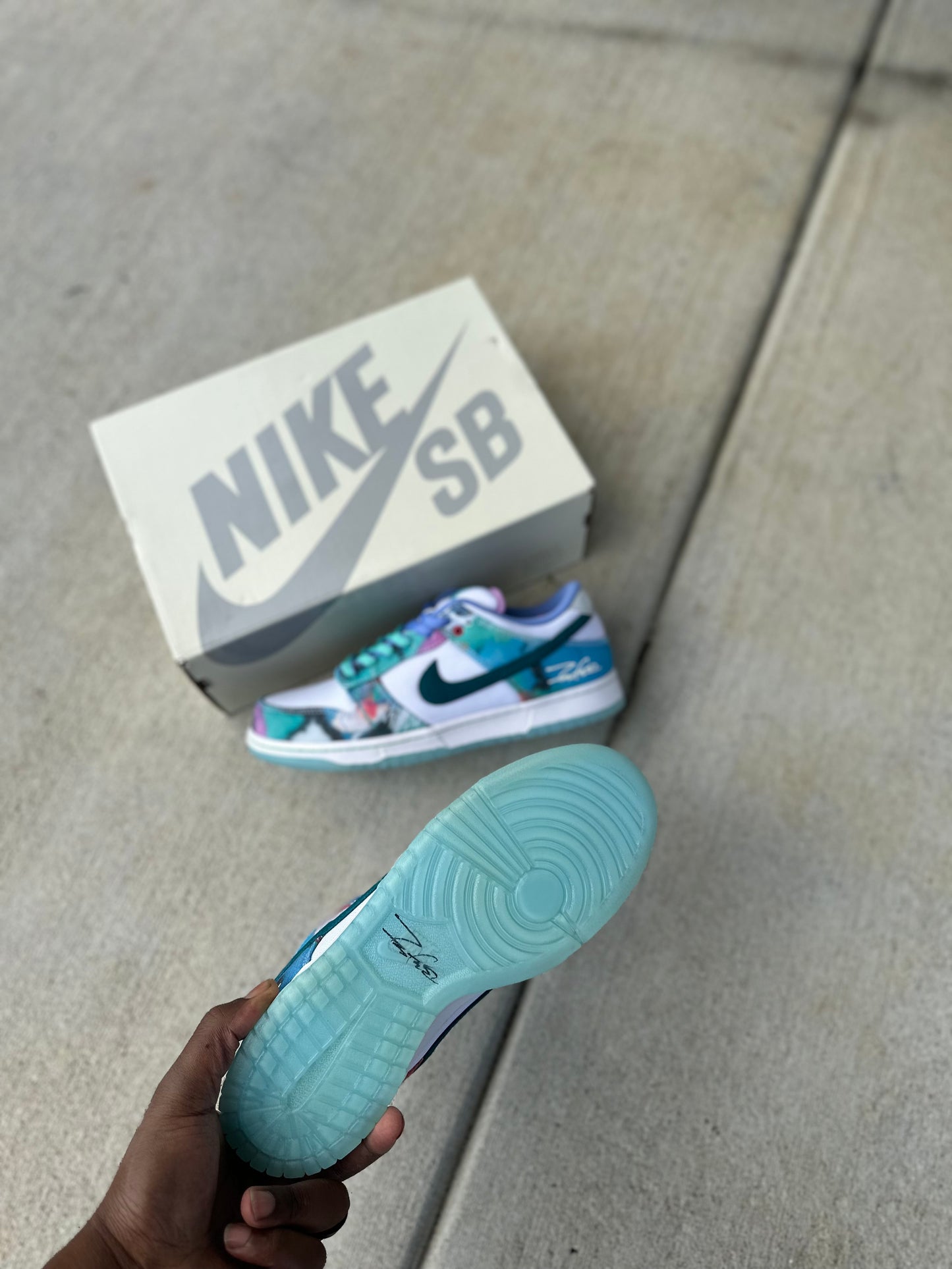 Nike SB Dunk Low “Futura Laboratories Bleached Aqua”