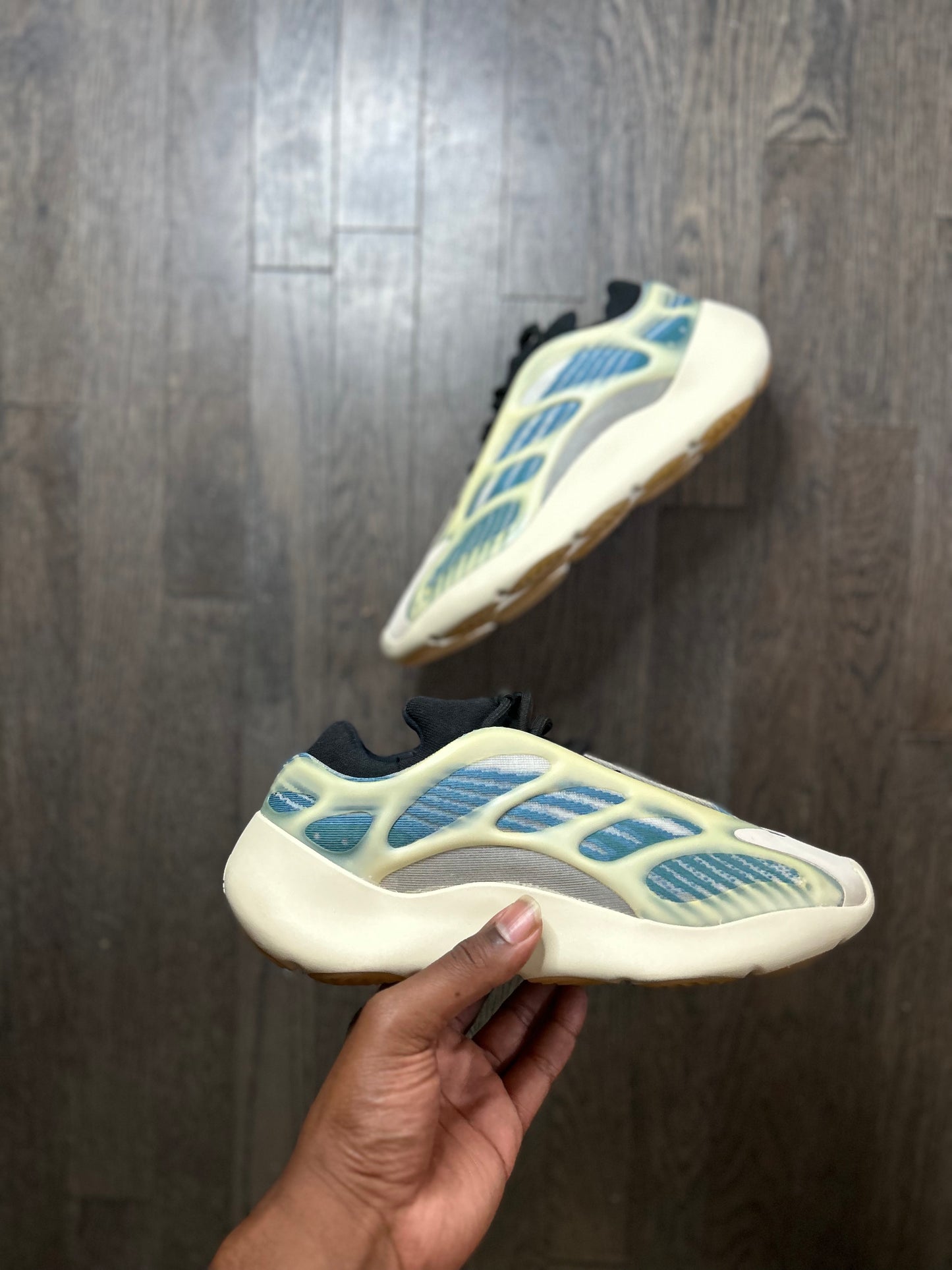 Yeezy 700 V3 “Kyanite”