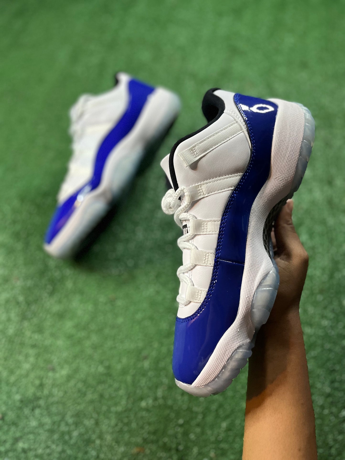 Jordan 11 Retro Low “White Concord”