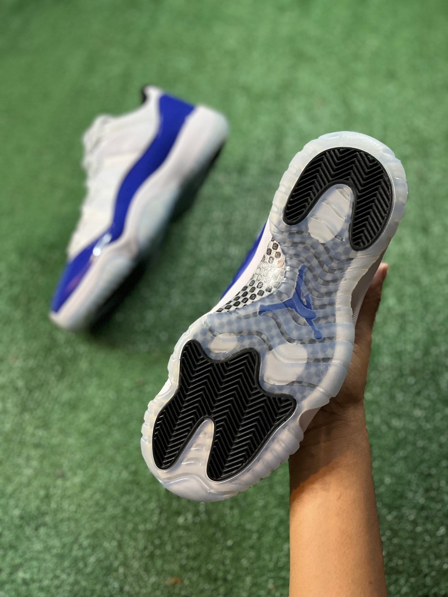 Jordan 11 Retro Low “White Concord”