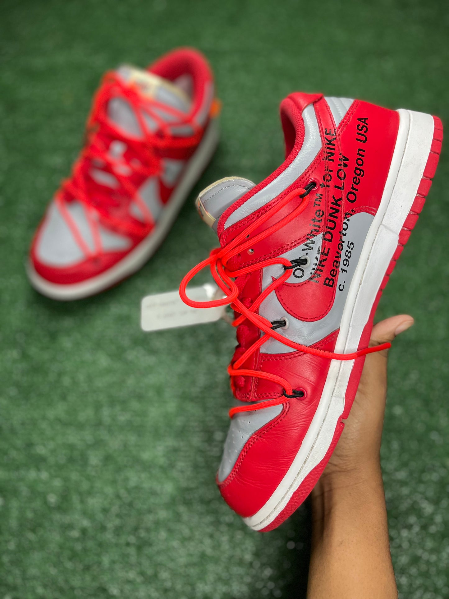 Off-White X Nike Dunk Low 
“University Red”