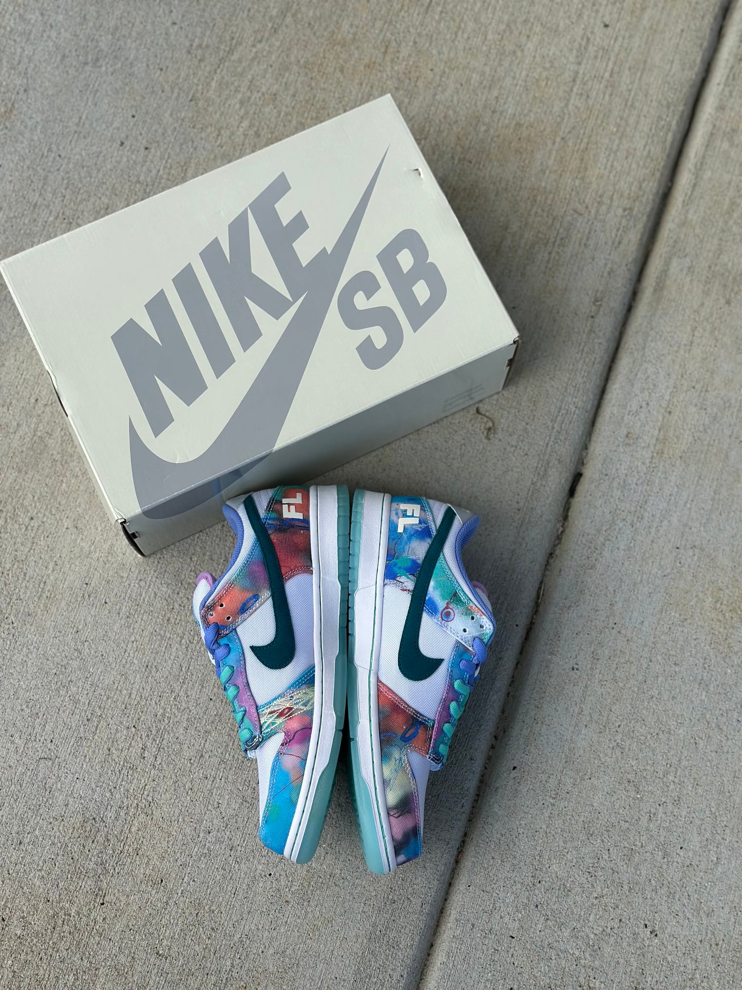 Nike SB Dunk Low “Futura Laboratories Bleached Aqua”