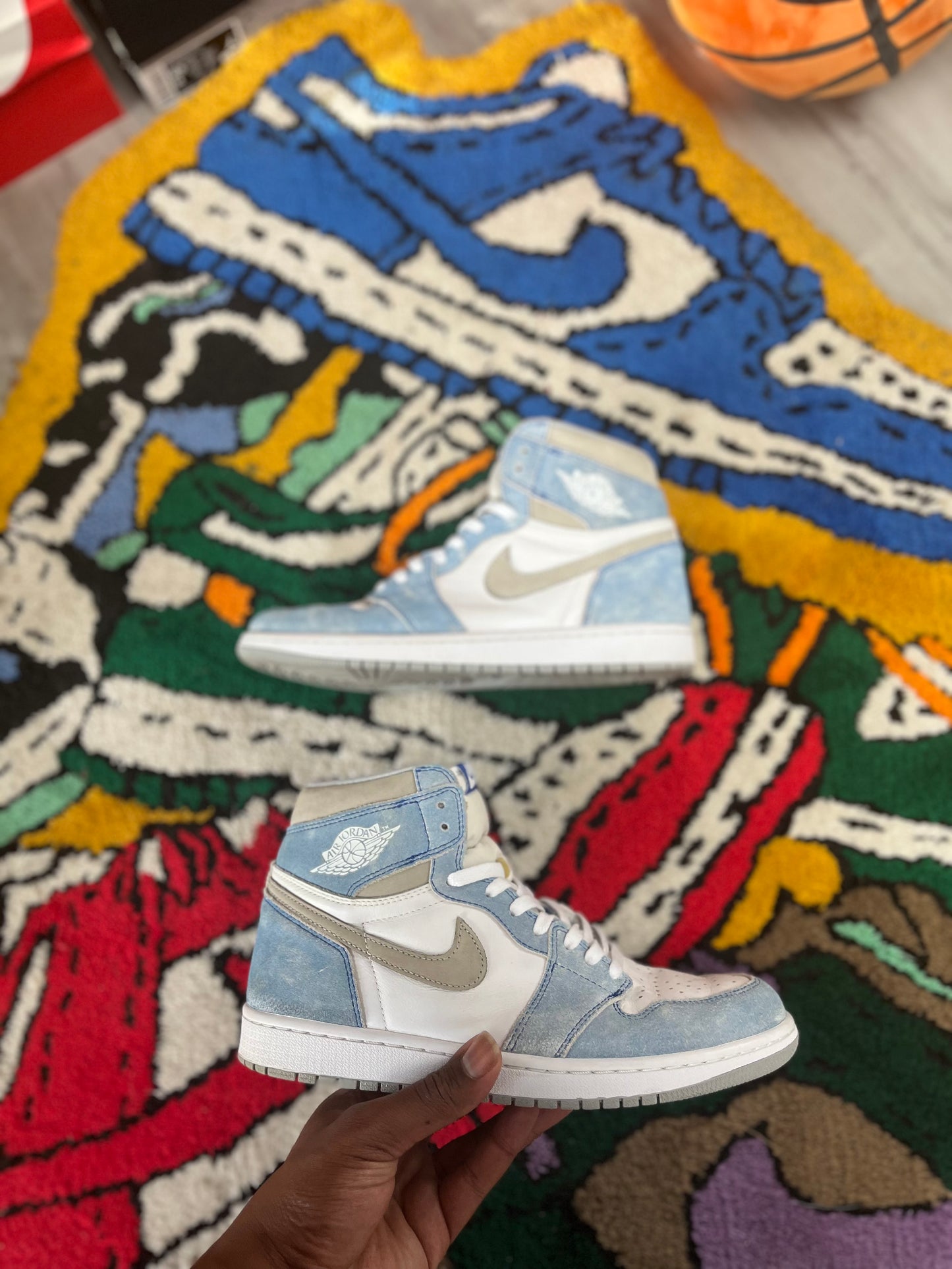 Jordan 1 High “Hyper Royal”