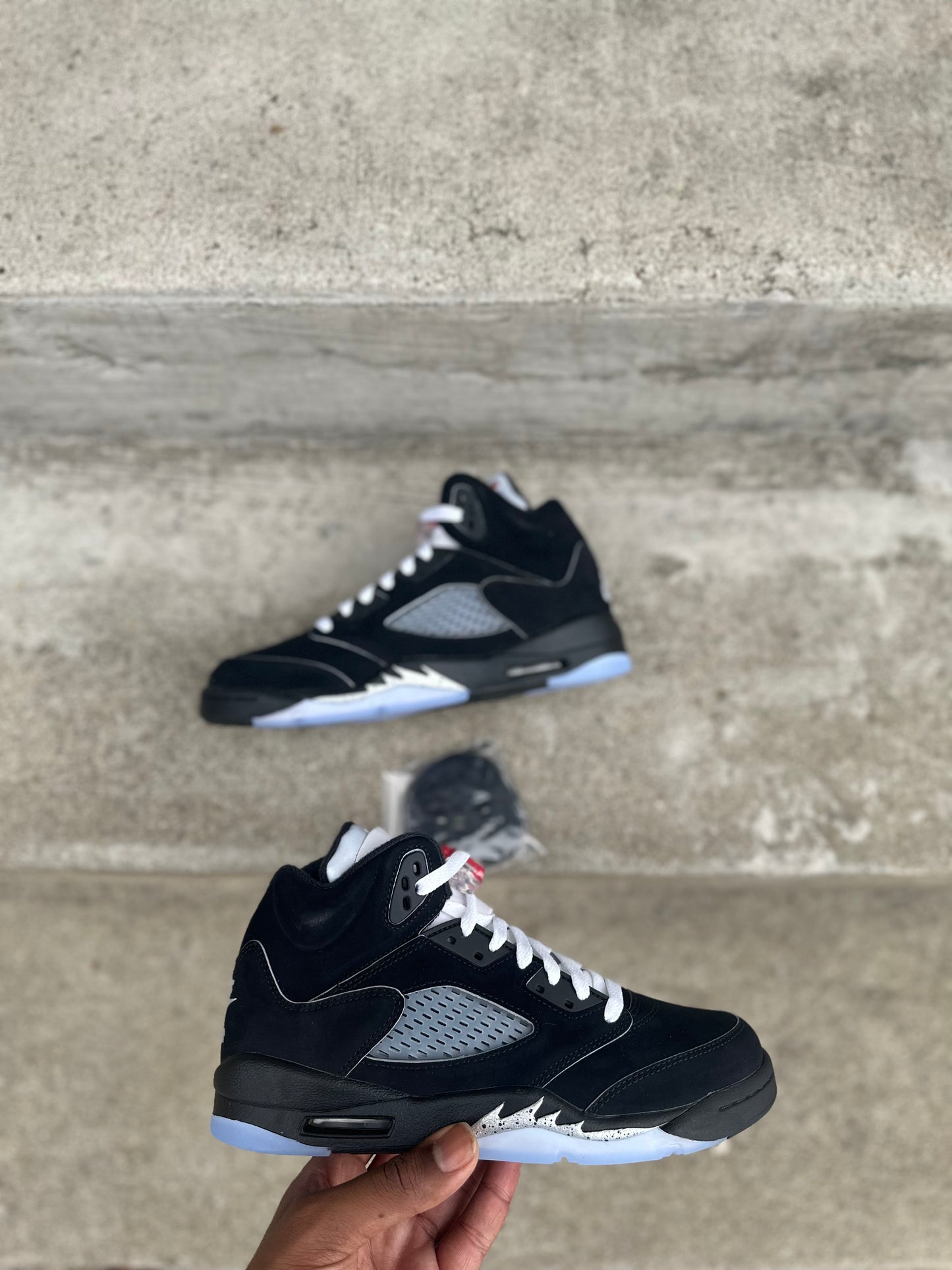 Jordan 5 Retro OG “Black Metallic Reimagined”
