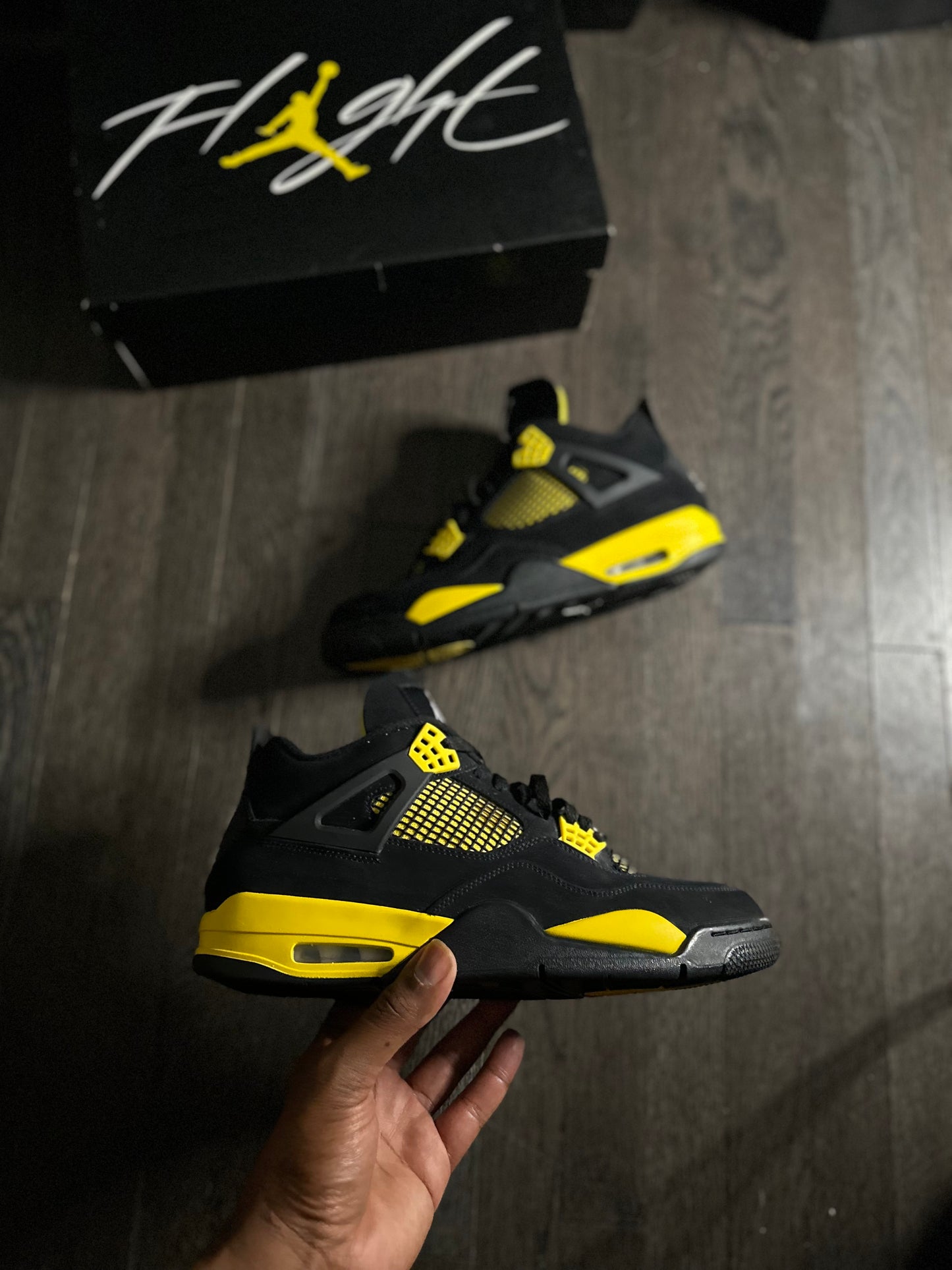 Jordan 4 Retro “Thunder”