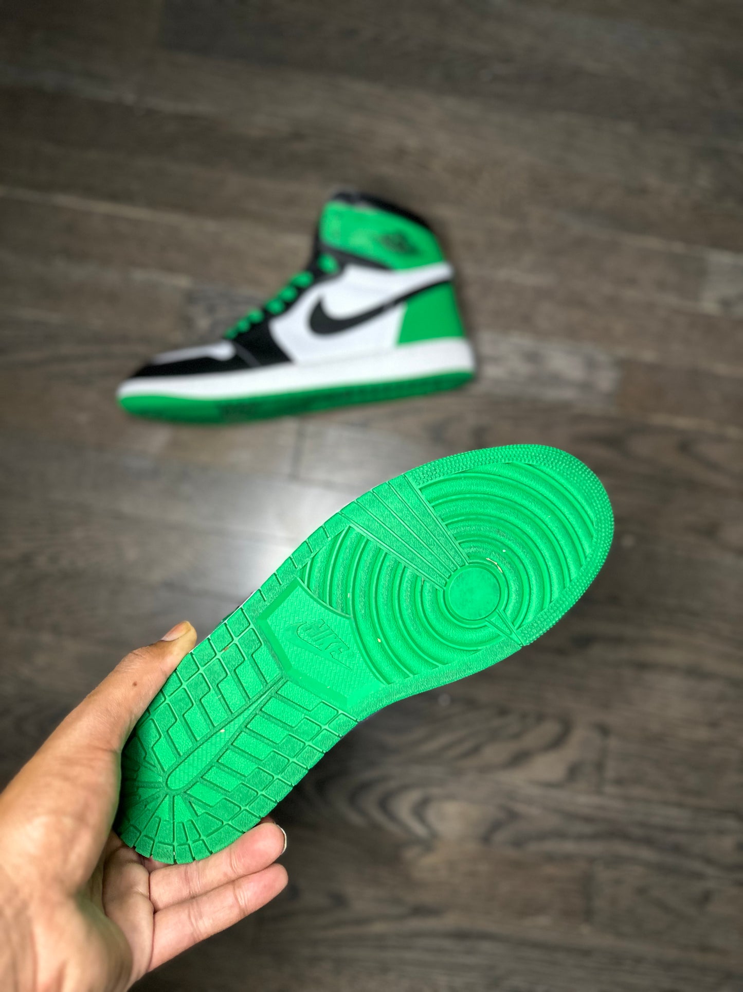 Air Jordan 1 Retro High OG “Lucky Green”