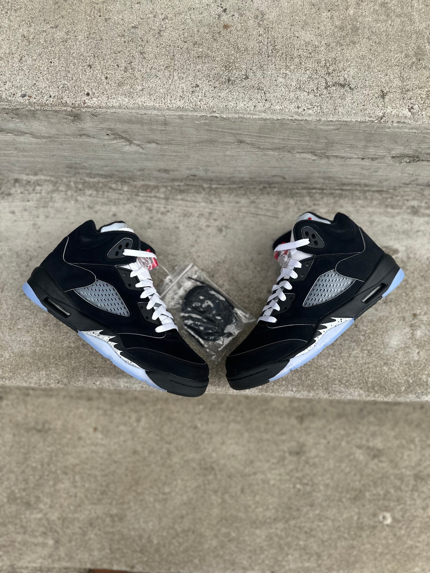 Jordan 5 Retro OG “Black Metallic Reimagined”