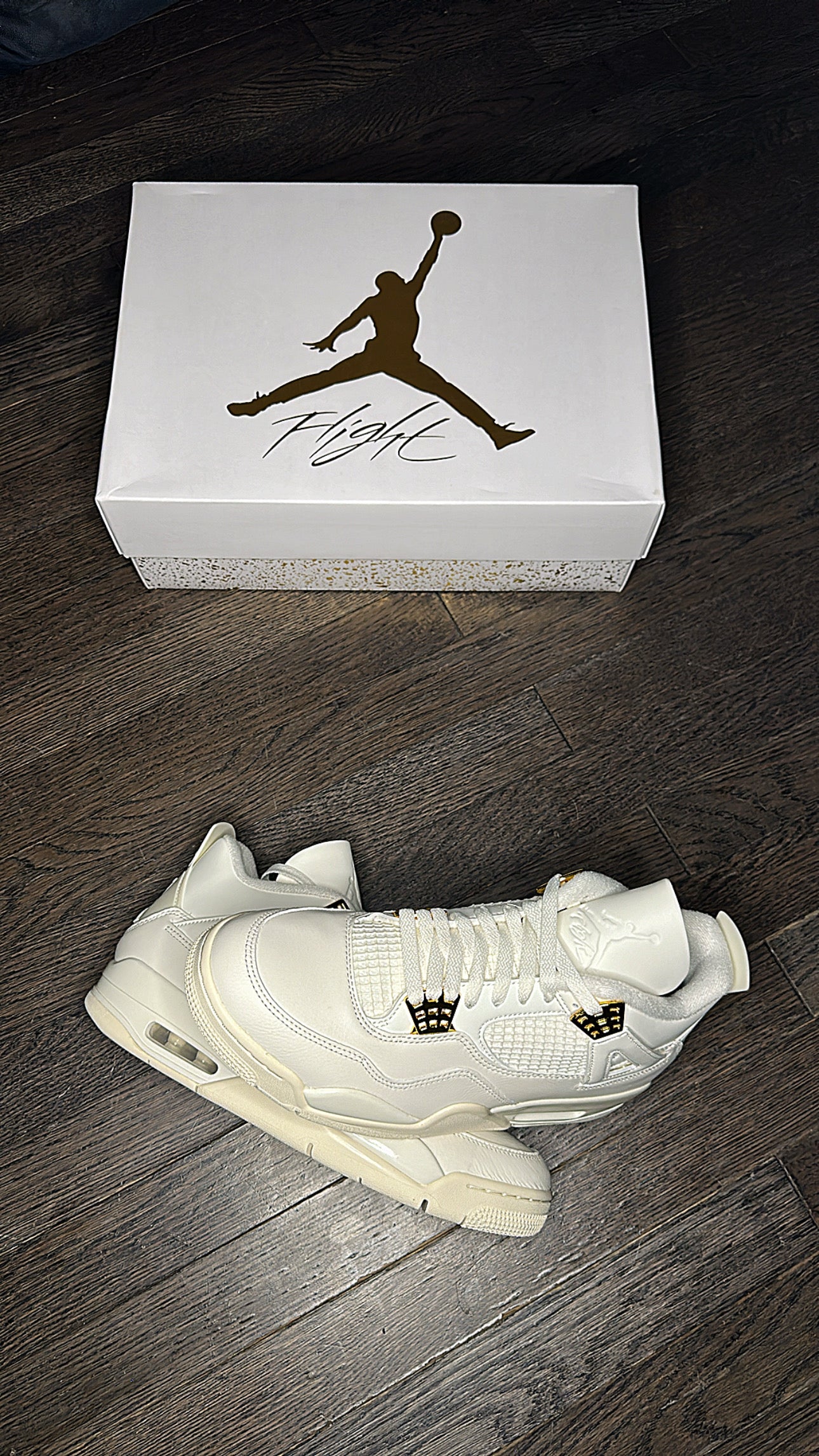 Jordan 4 Retro “Metallic Gold”