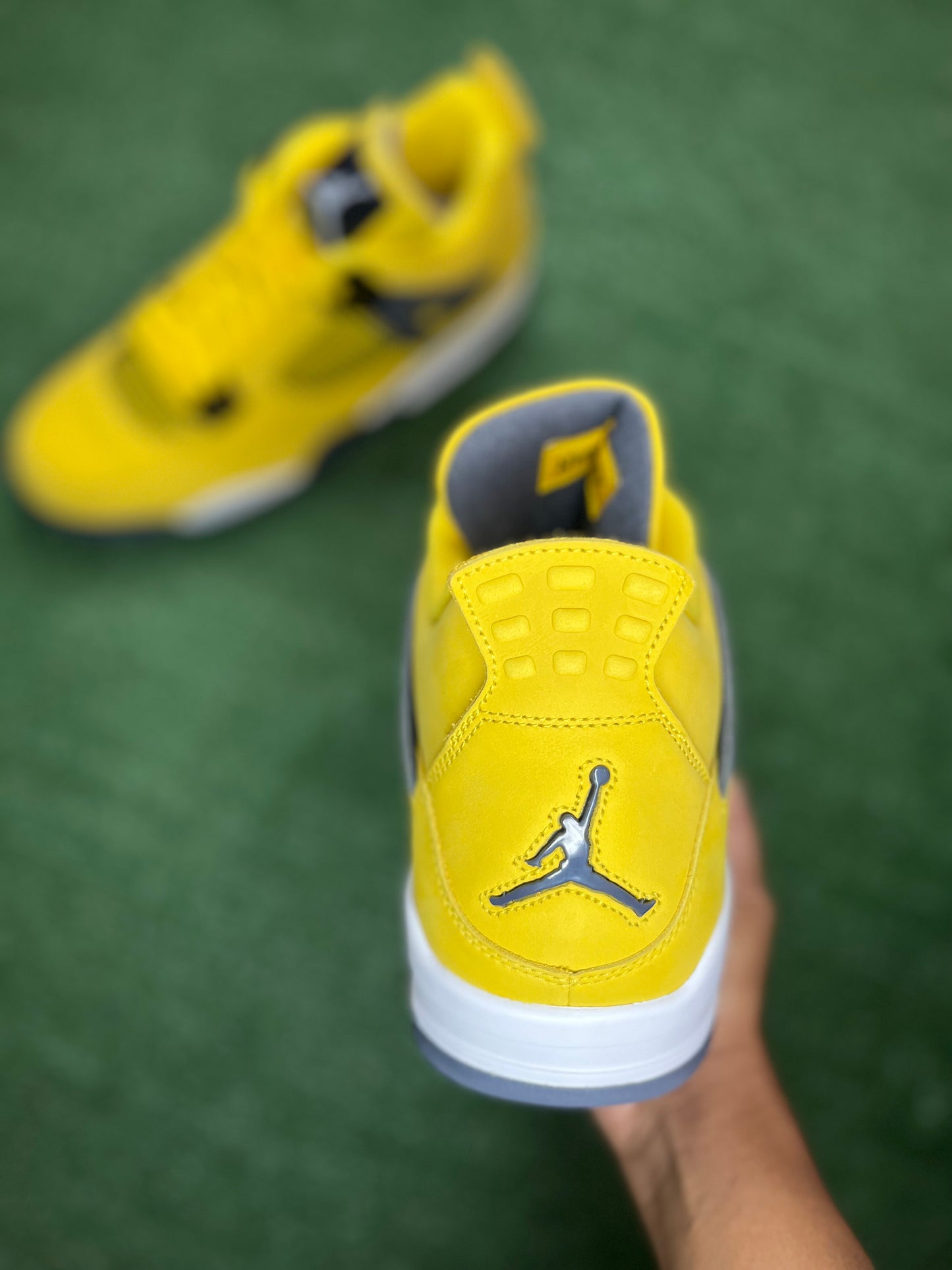 Air Jordan 4 Retro “Lightning”