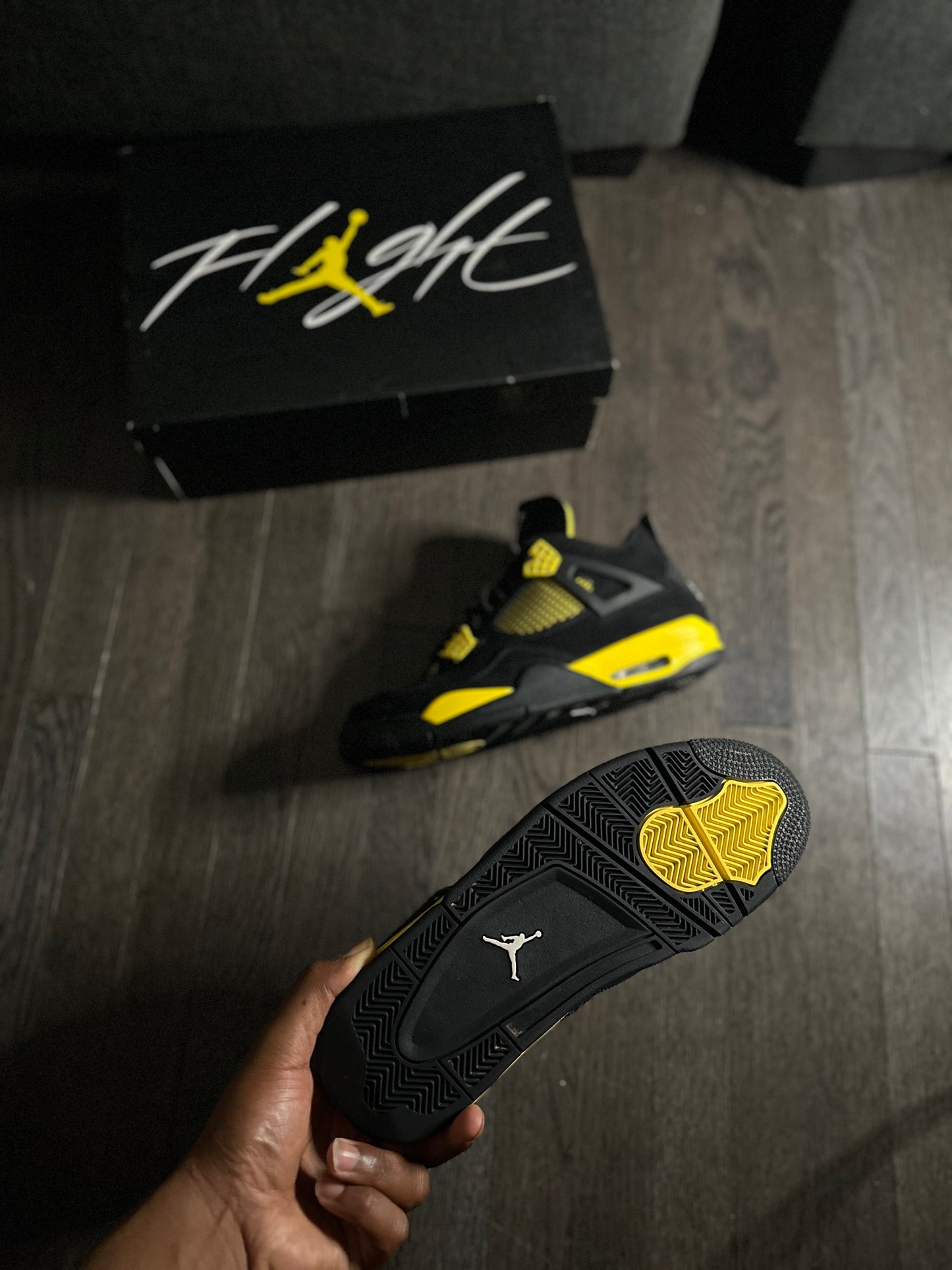 Jordan 4 Retro “Thunder”