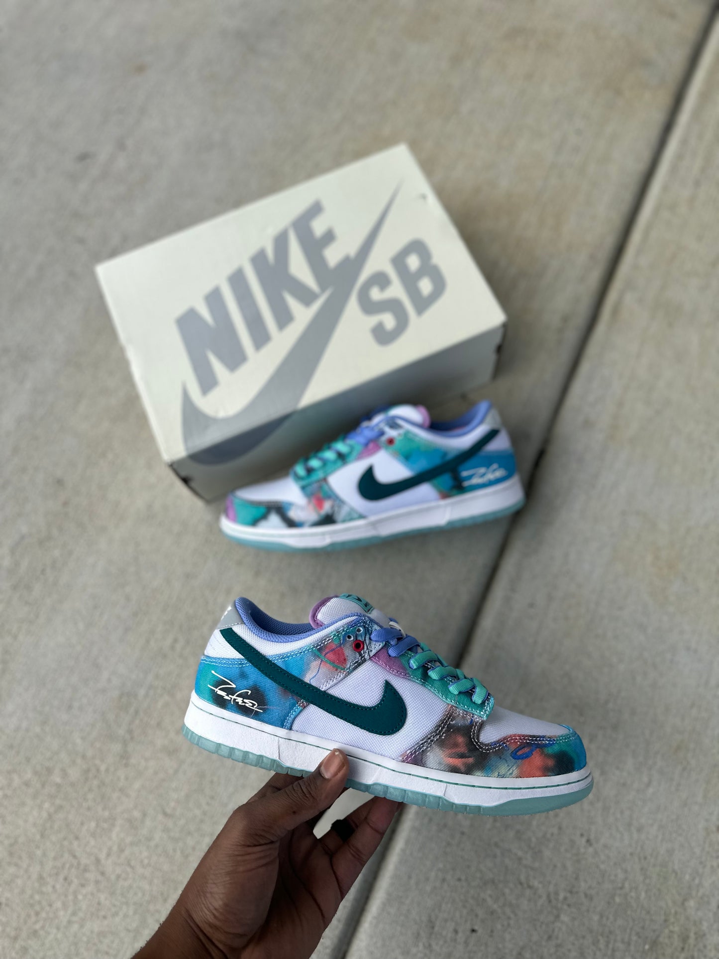 Nike SB Dunk Low “Futura Laboratories Bleached Aqua”