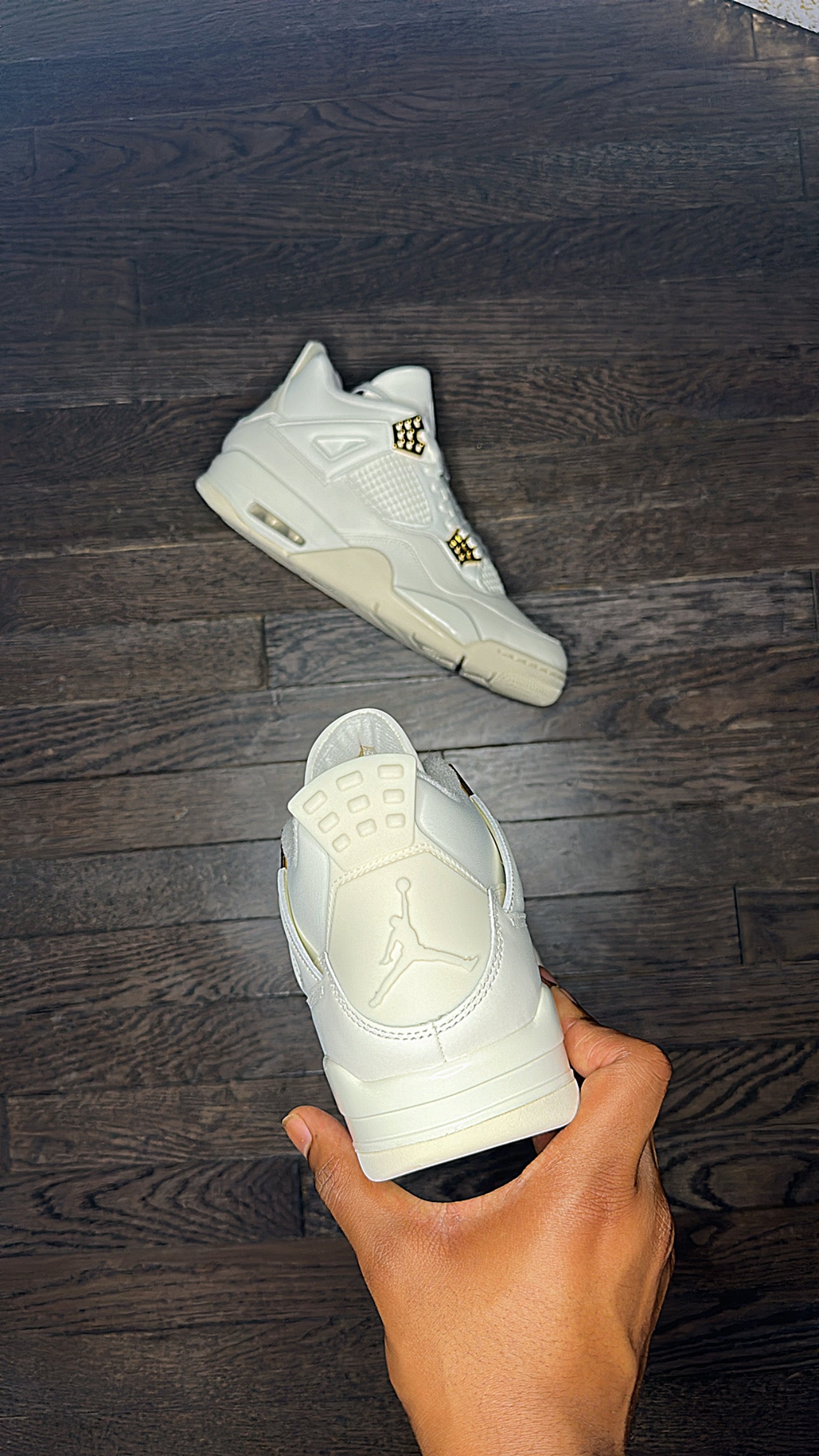 Jordan 4 Retro “Metallic Gold”