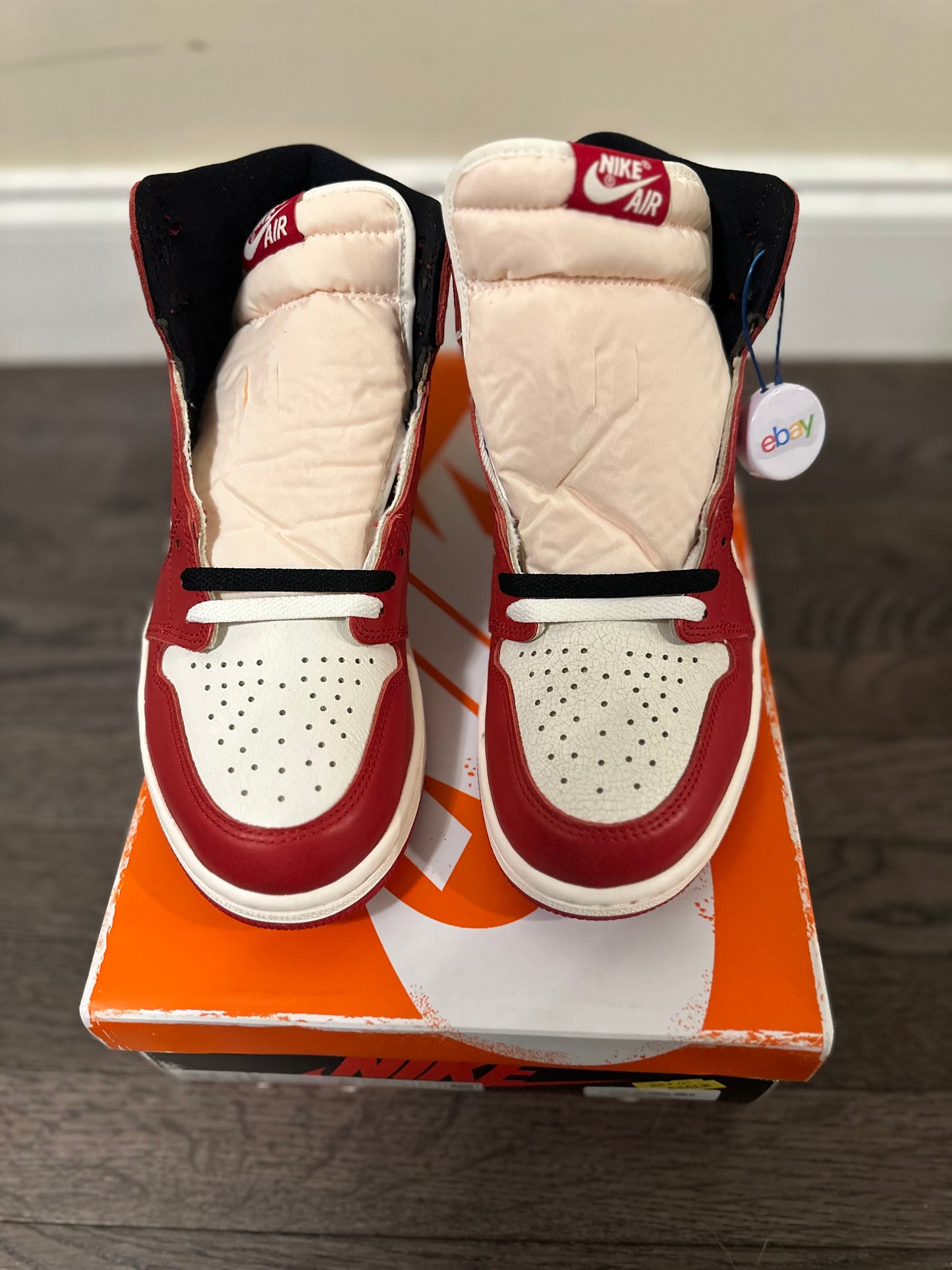 Air Jordan 1 Retro High OG “ Chicago Lost And Found”