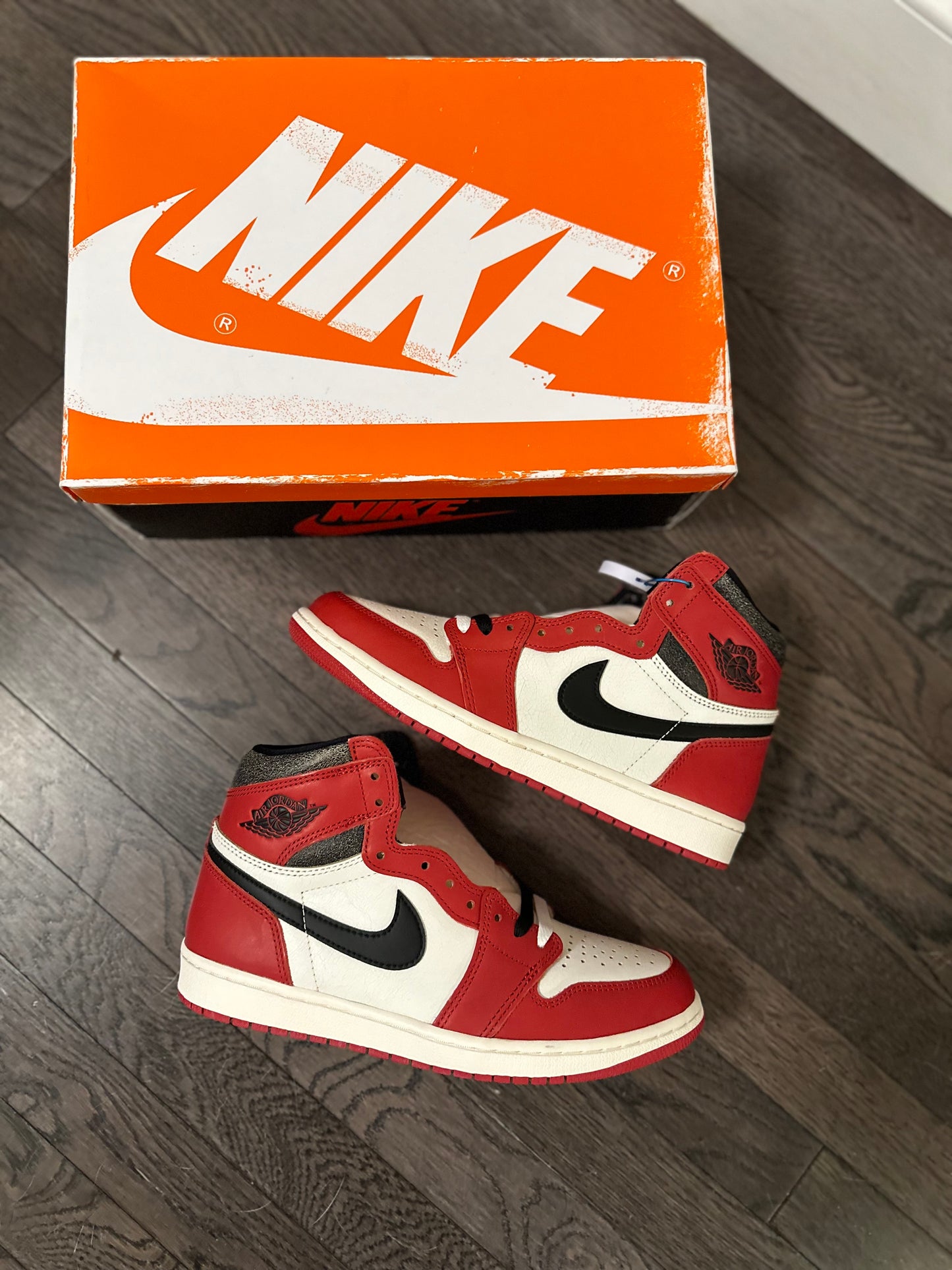 Air Jordan 1 Retro High OG “ Chicago Lost And Found”