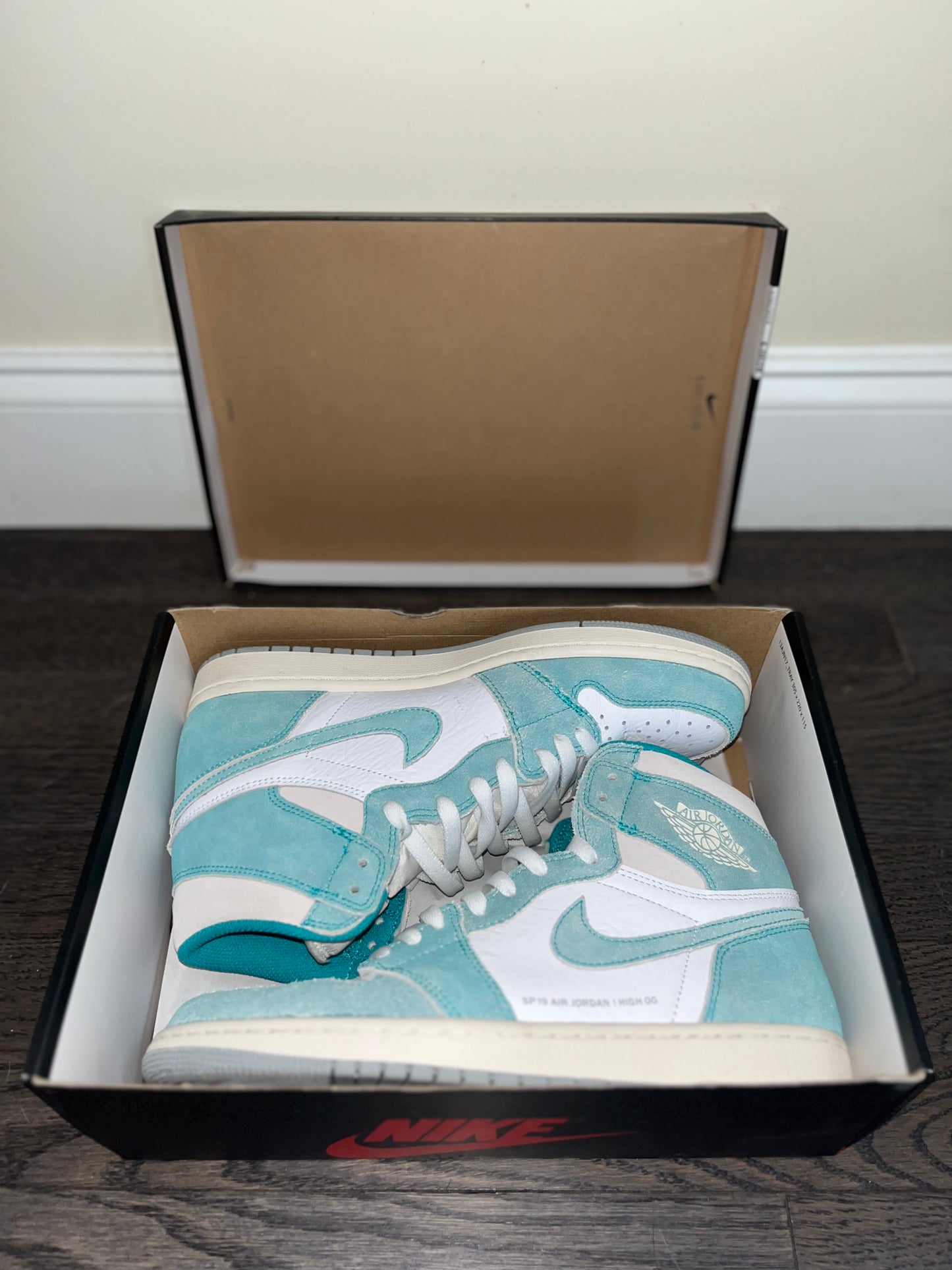 Air Jordan 1 Retro High OG “Turbo Green”