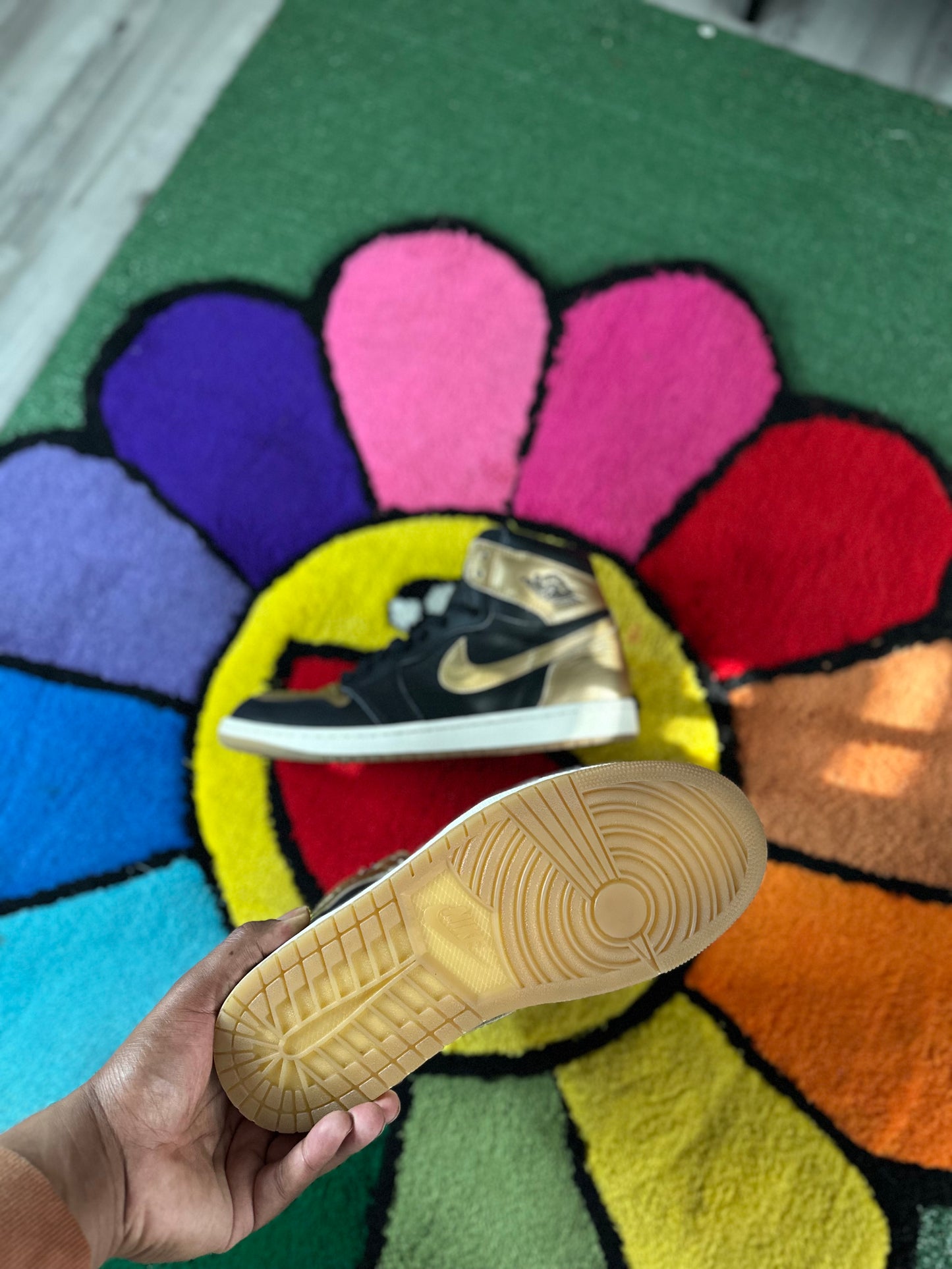 Jordan 1 Retro High OG “Black Metallic Gold”