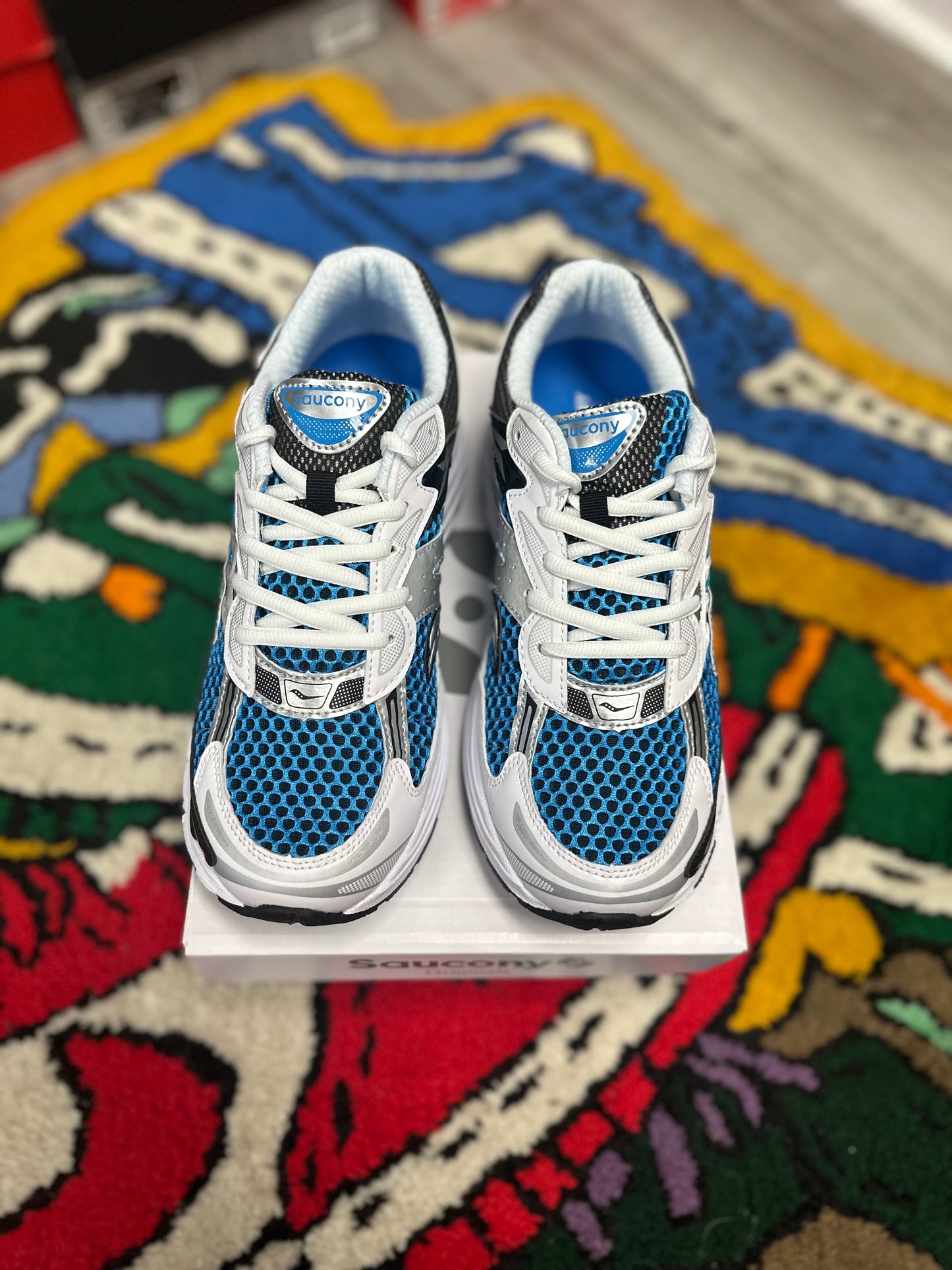 Saucony Progrid Omni 9 “Royal Silver”