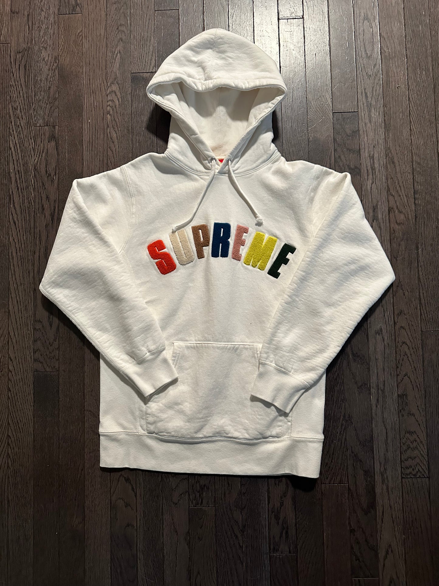Supreme “Chenille Arc Logo”Hooded Sweatshirt