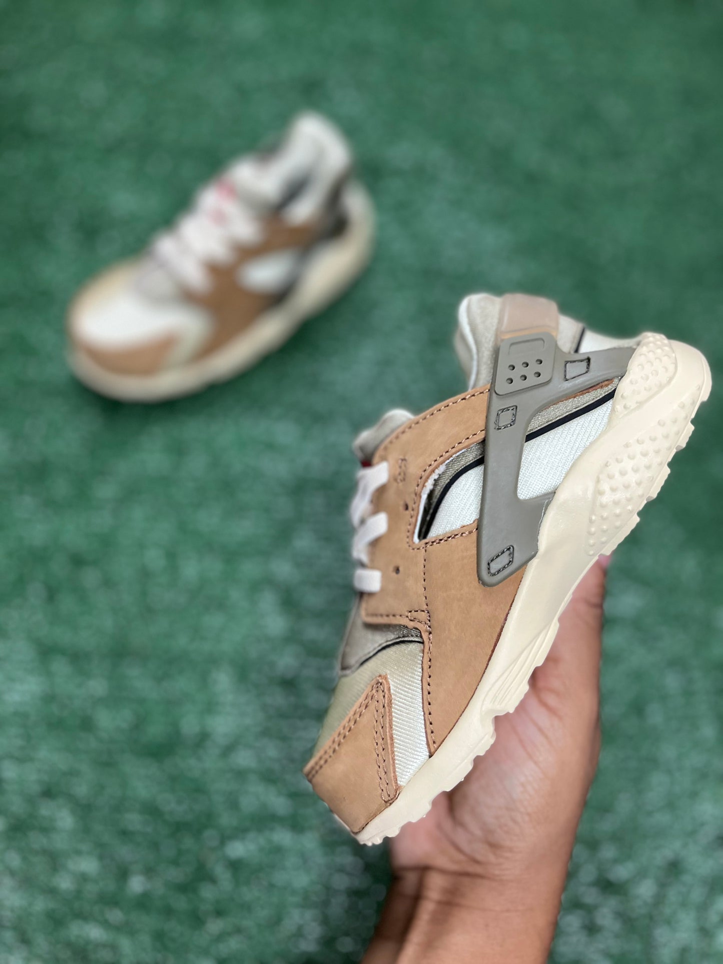 Stussy X Huarache LE TD “Dessert Oak”