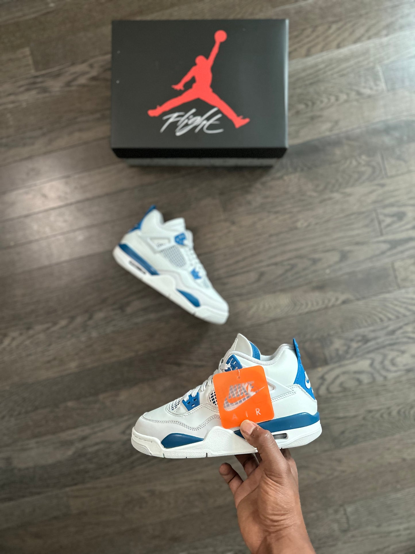 Jordan 4 Retro ‘Military Blue”(2024)