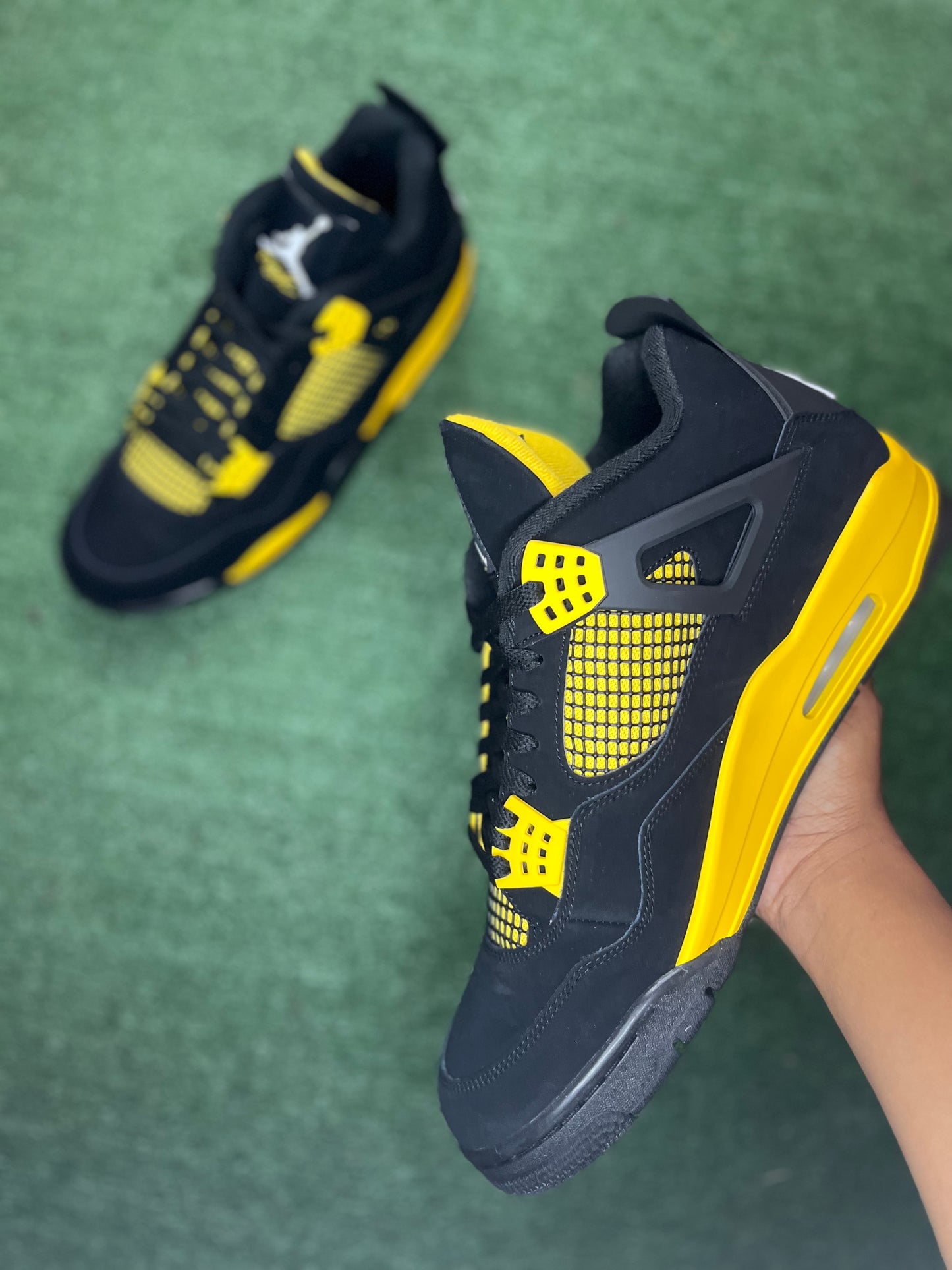 Jordan 4 Retro “Thunder “