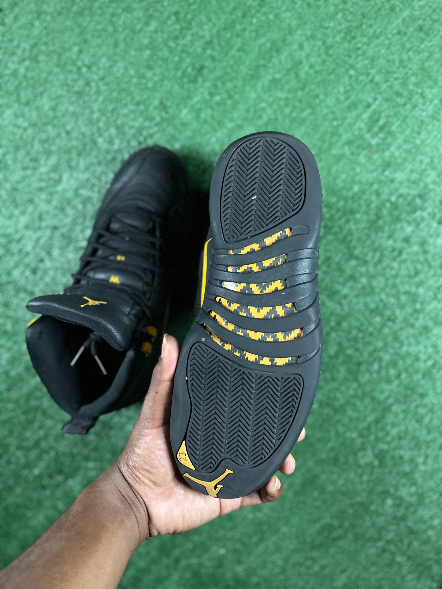 Air Jordan 12 Retro “Black Taxi”