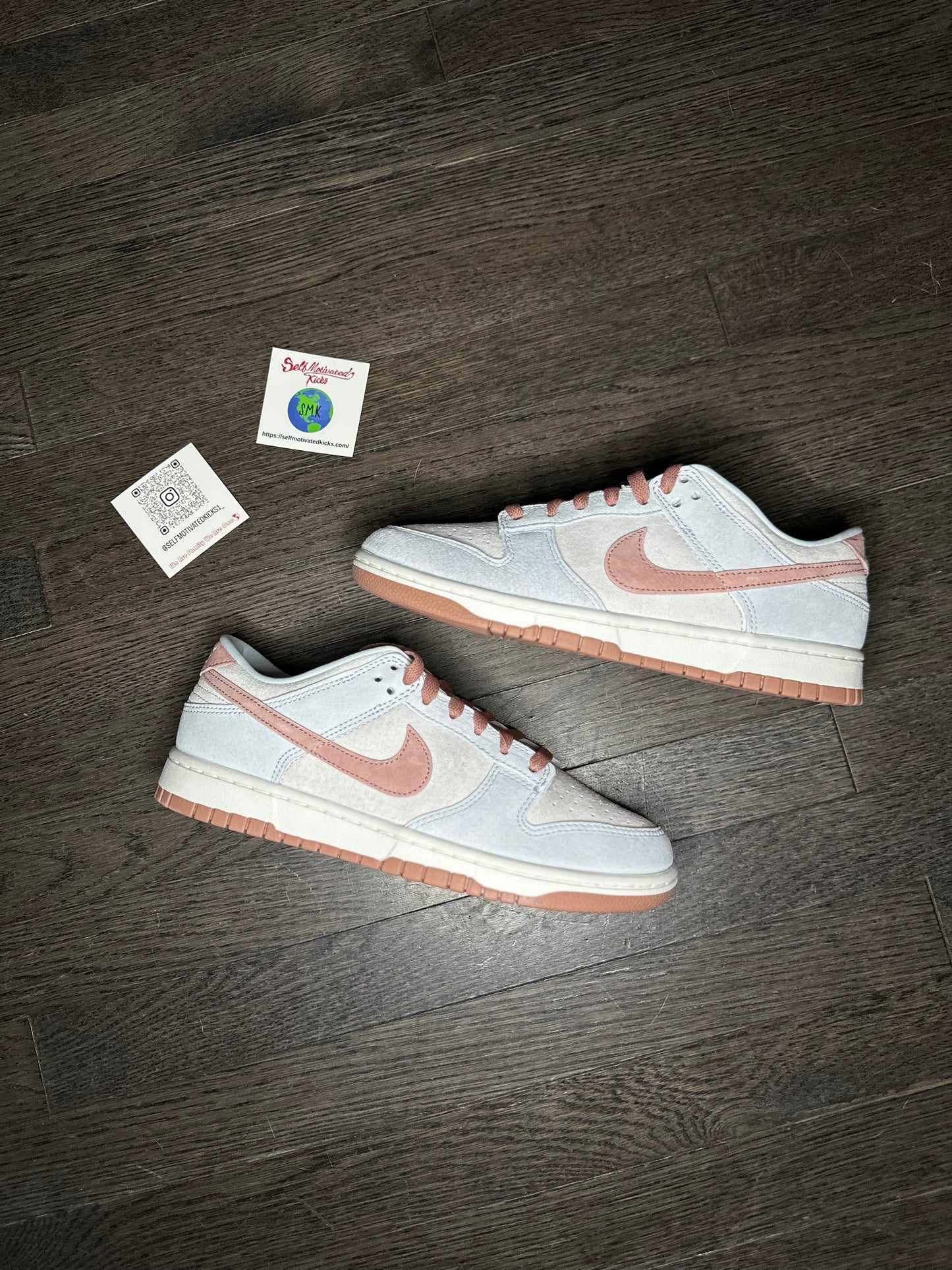 Nike Dunk Low “Fossil Rose”